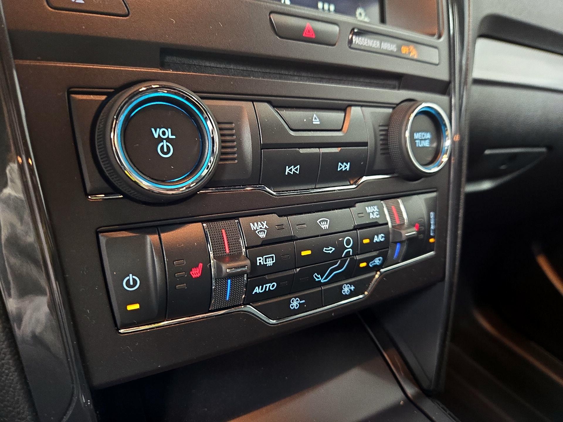 Thumbnail: 2017 Ford Explorer - 17