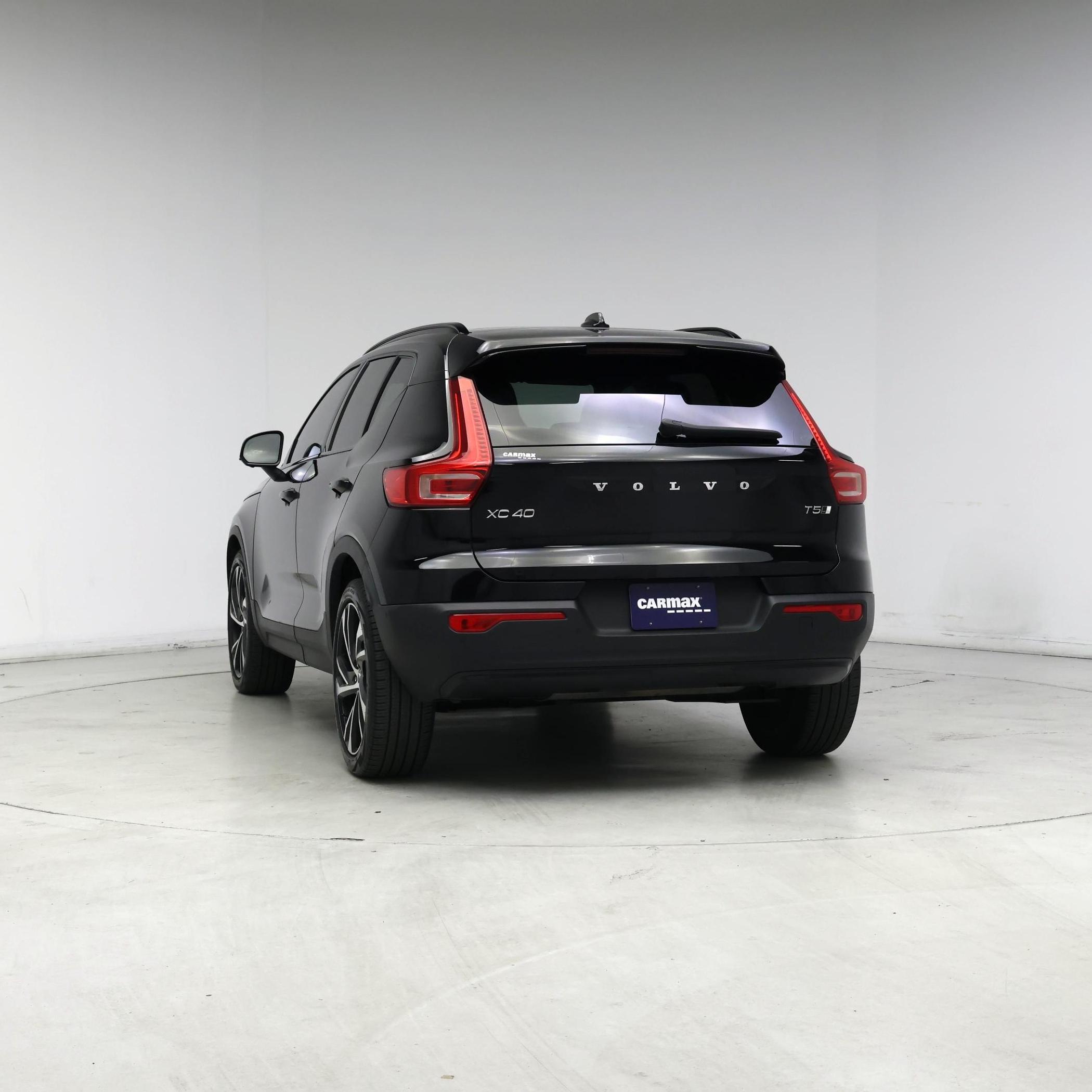 Thumbnail: 2021 Volvo XC40 - 6