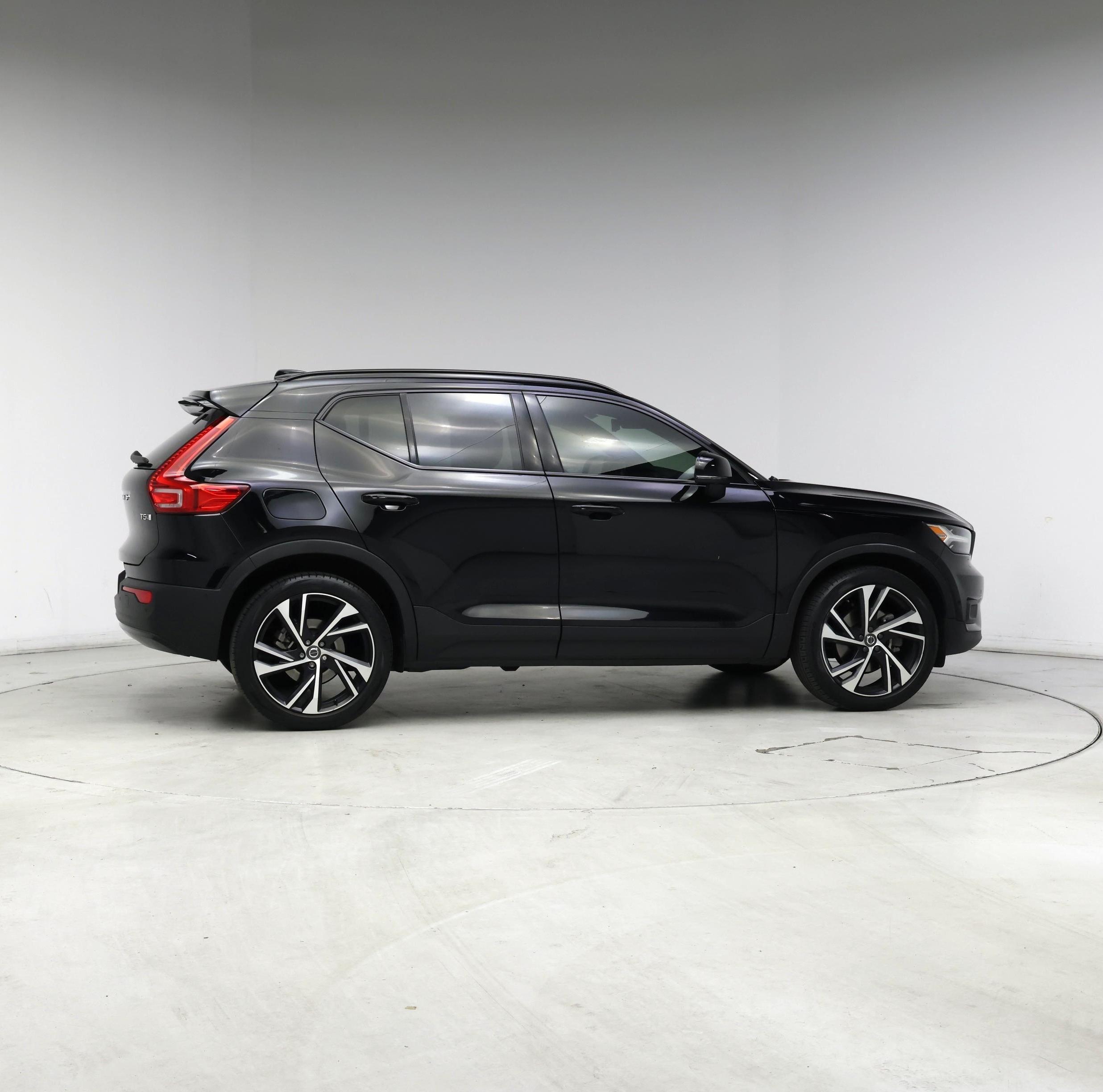 Thumbnail: 2021 Volvo XC40 - 7