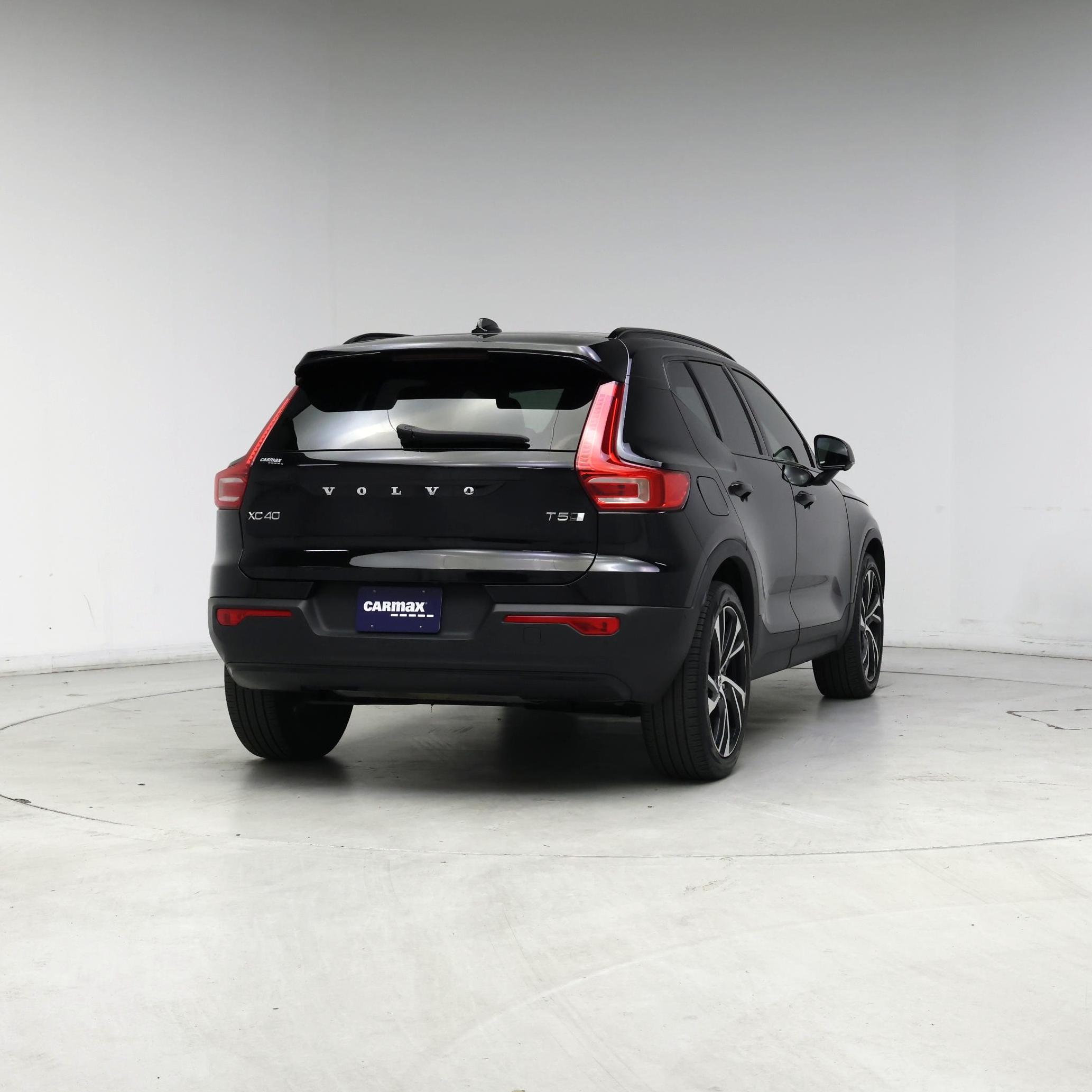 Thumbnail: 2021 Volvo XC40 - 8