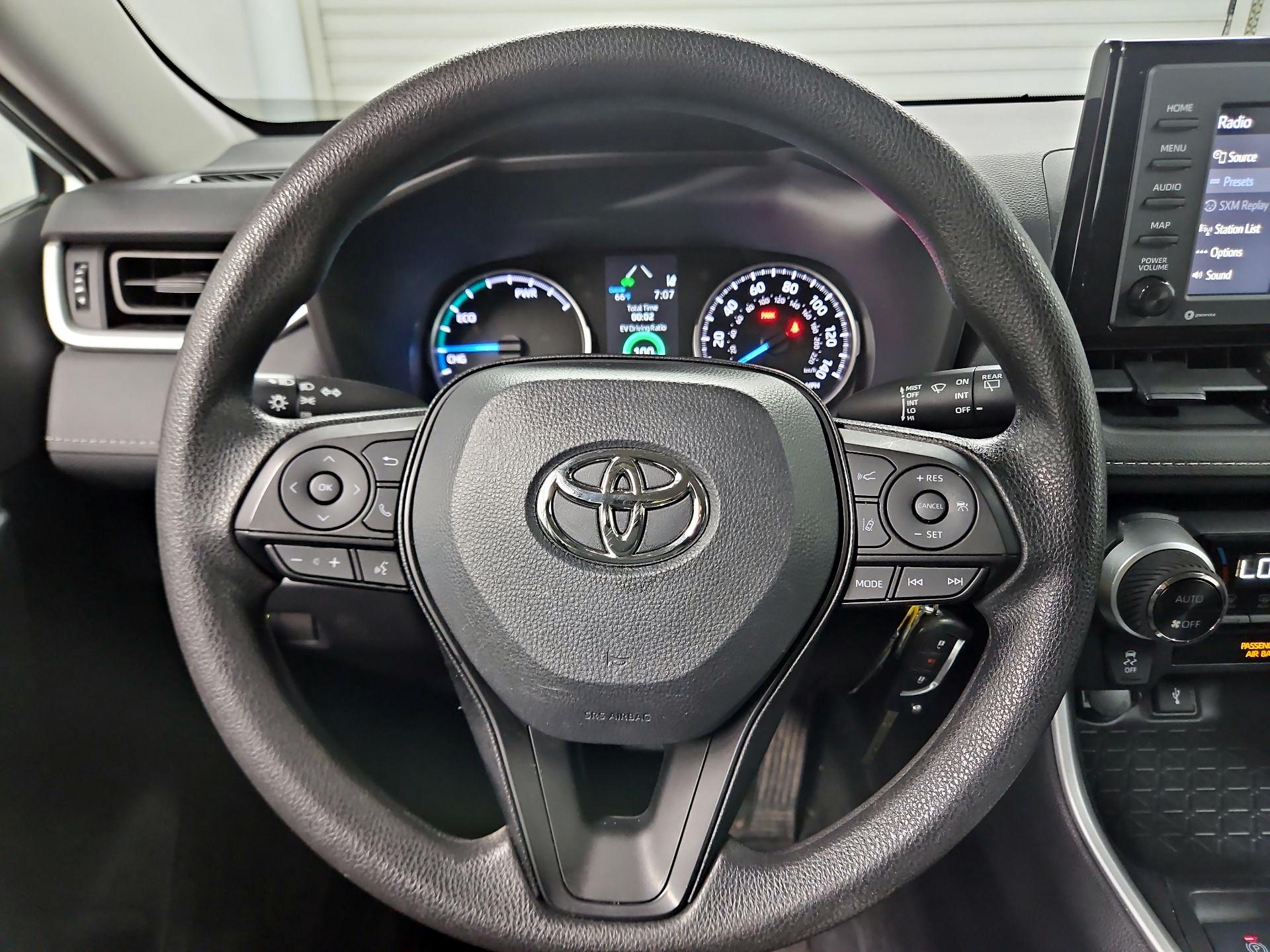 Thumbnail: 2022 Toyota RAV4 - 10