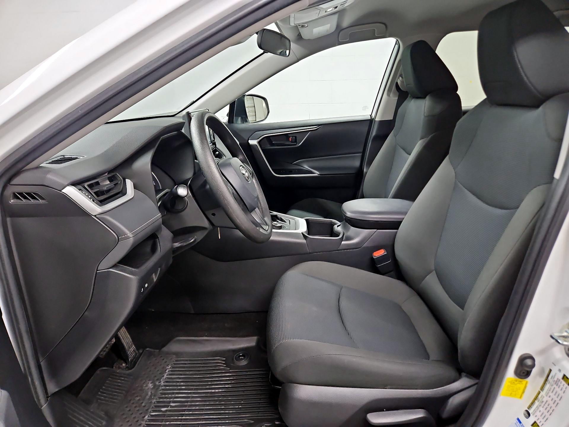 Thumbnail: 2022 Toyota RAV4 - 11