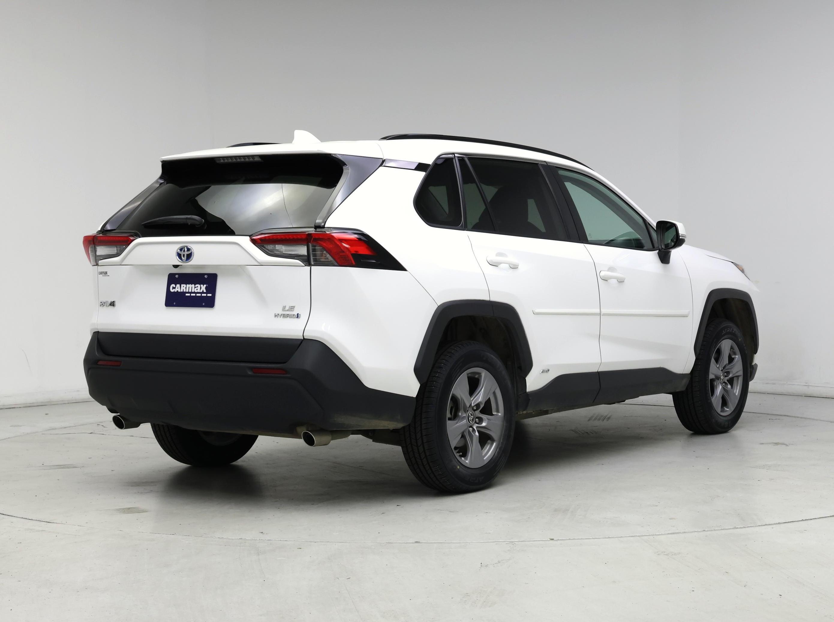 Thumbnail: 2022 Toyota RAV4 - 8