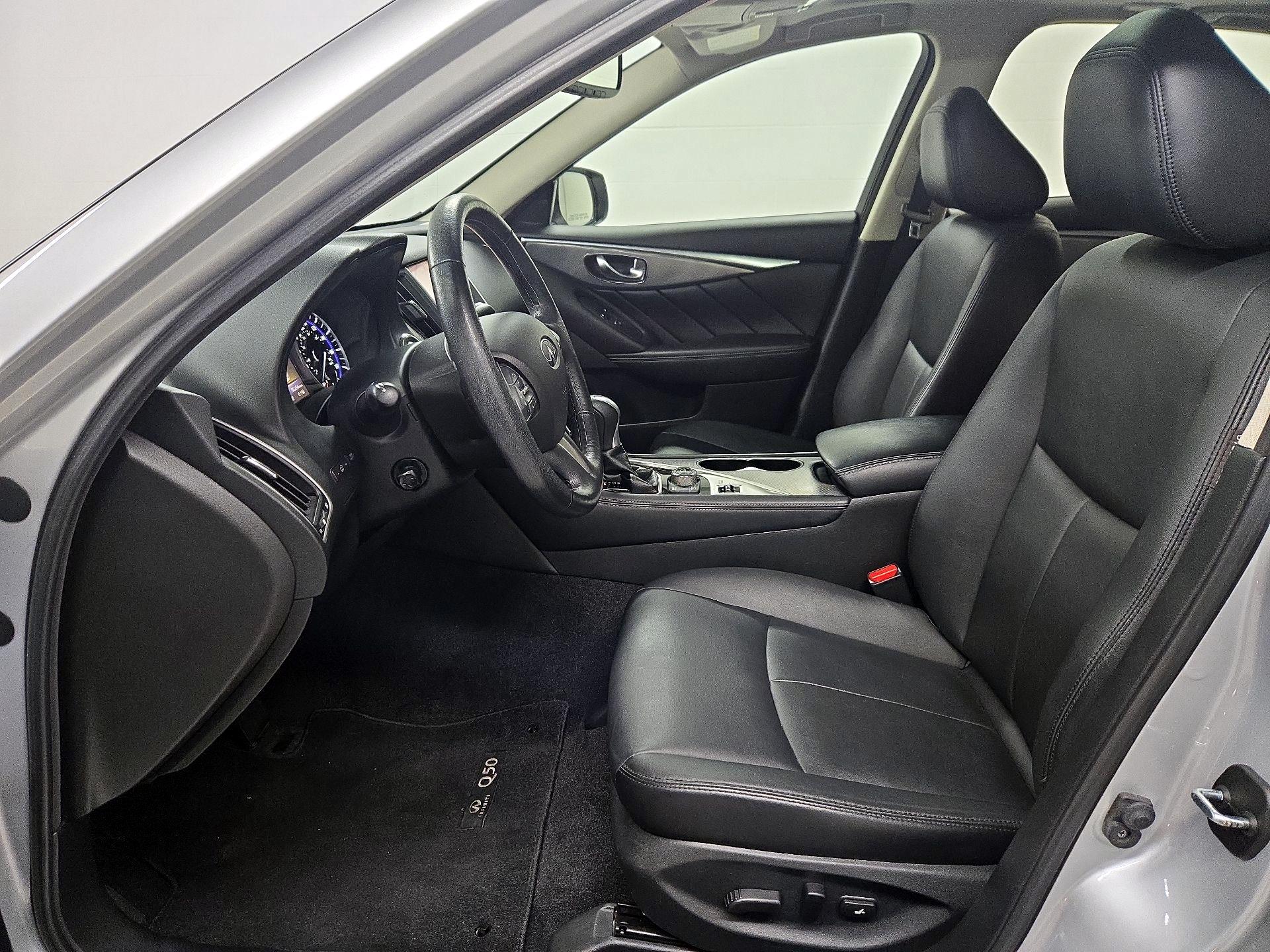 Thumbnail: 2016 INFINITI Q50 - 11