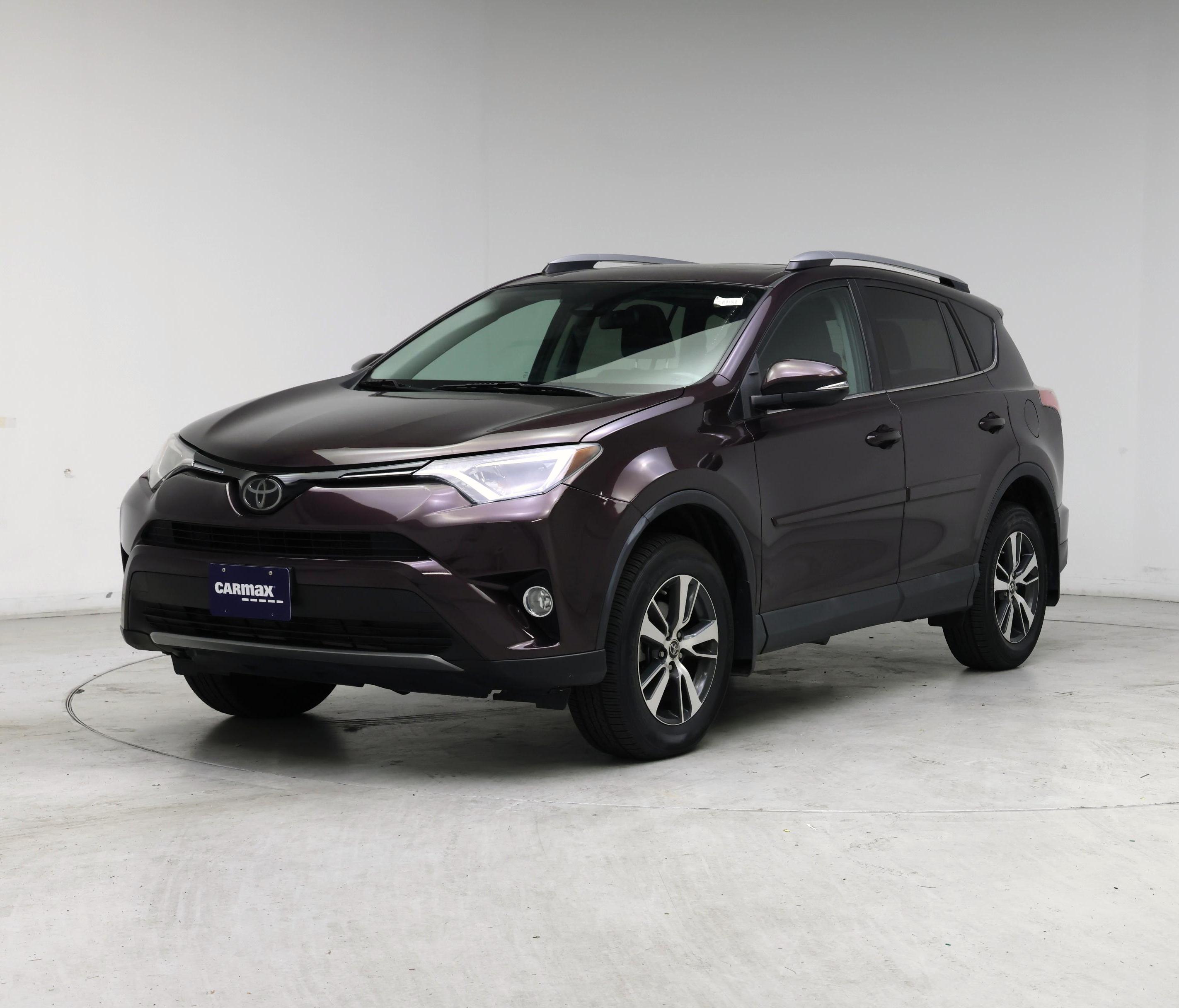Thumbnail: 2017 Toyota RAV4 - 4