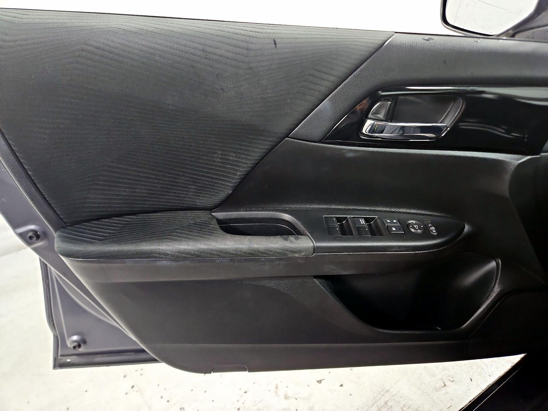 Thumbnail: 2016 Honda Accord - 12