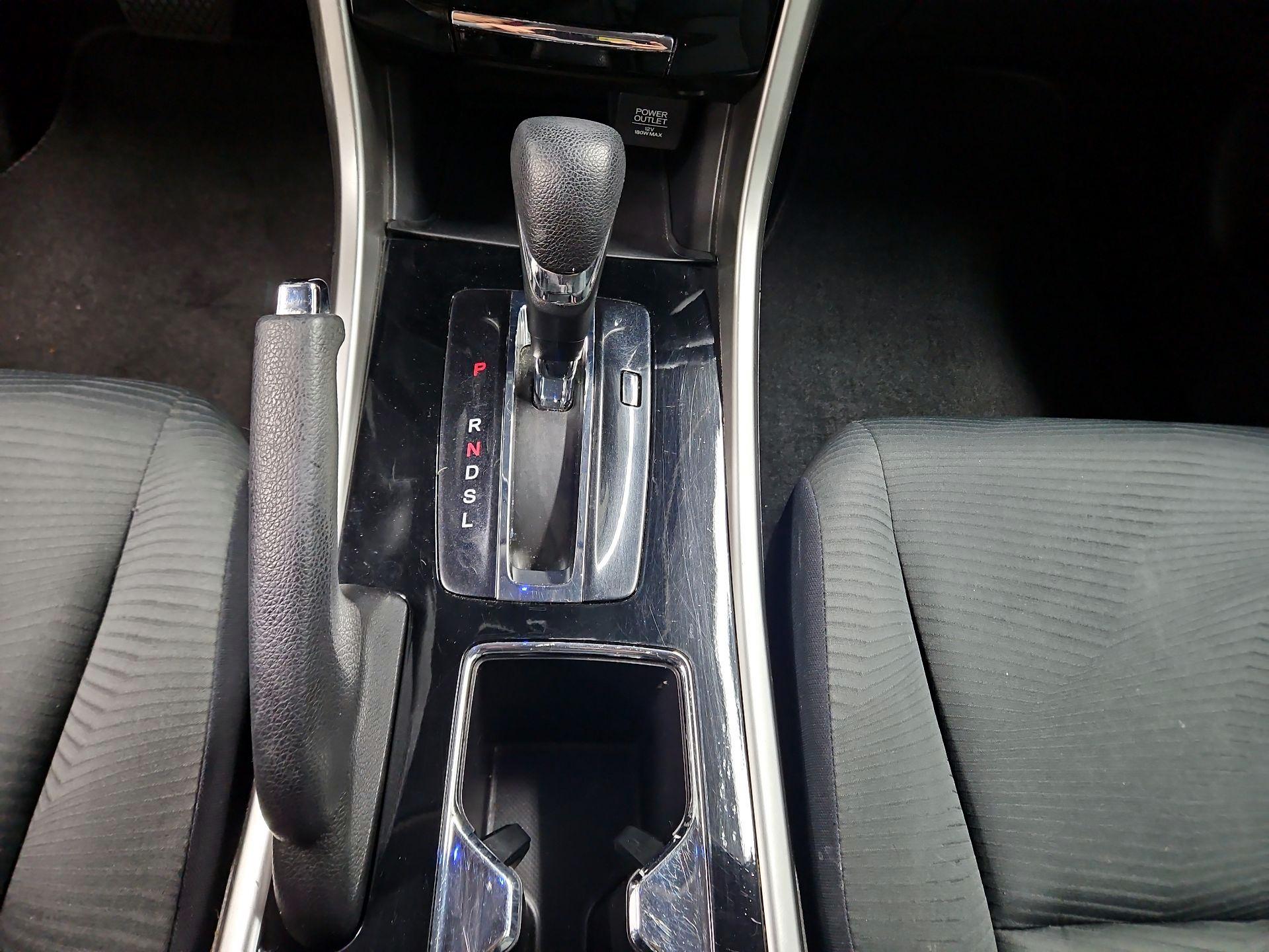Thumbnail: 2016 Honda Accord - 17