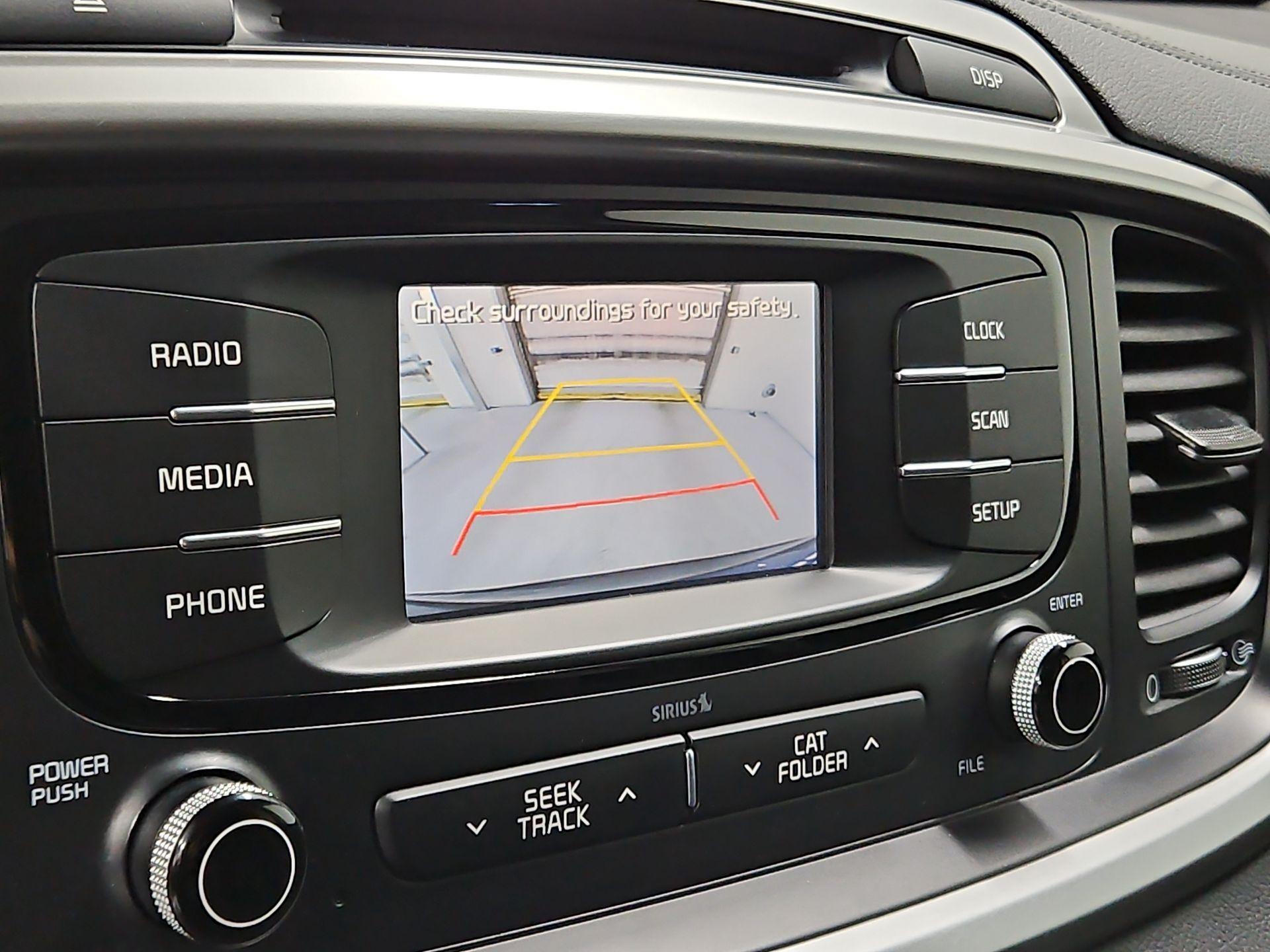 Thumbnail: 2016 Kia Sorento - 14