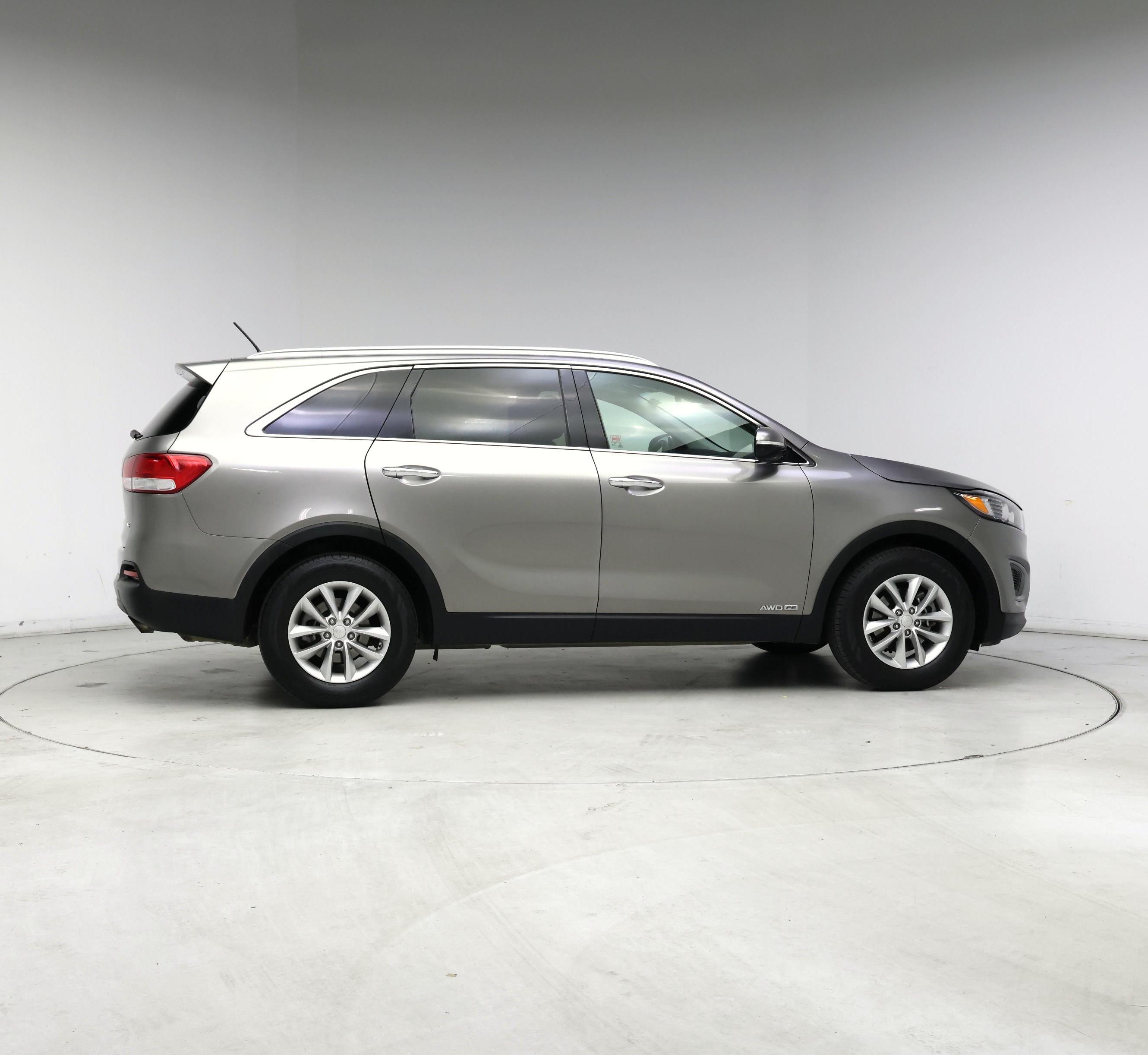 Thumbnail: 2016 Kia Sorento - 7