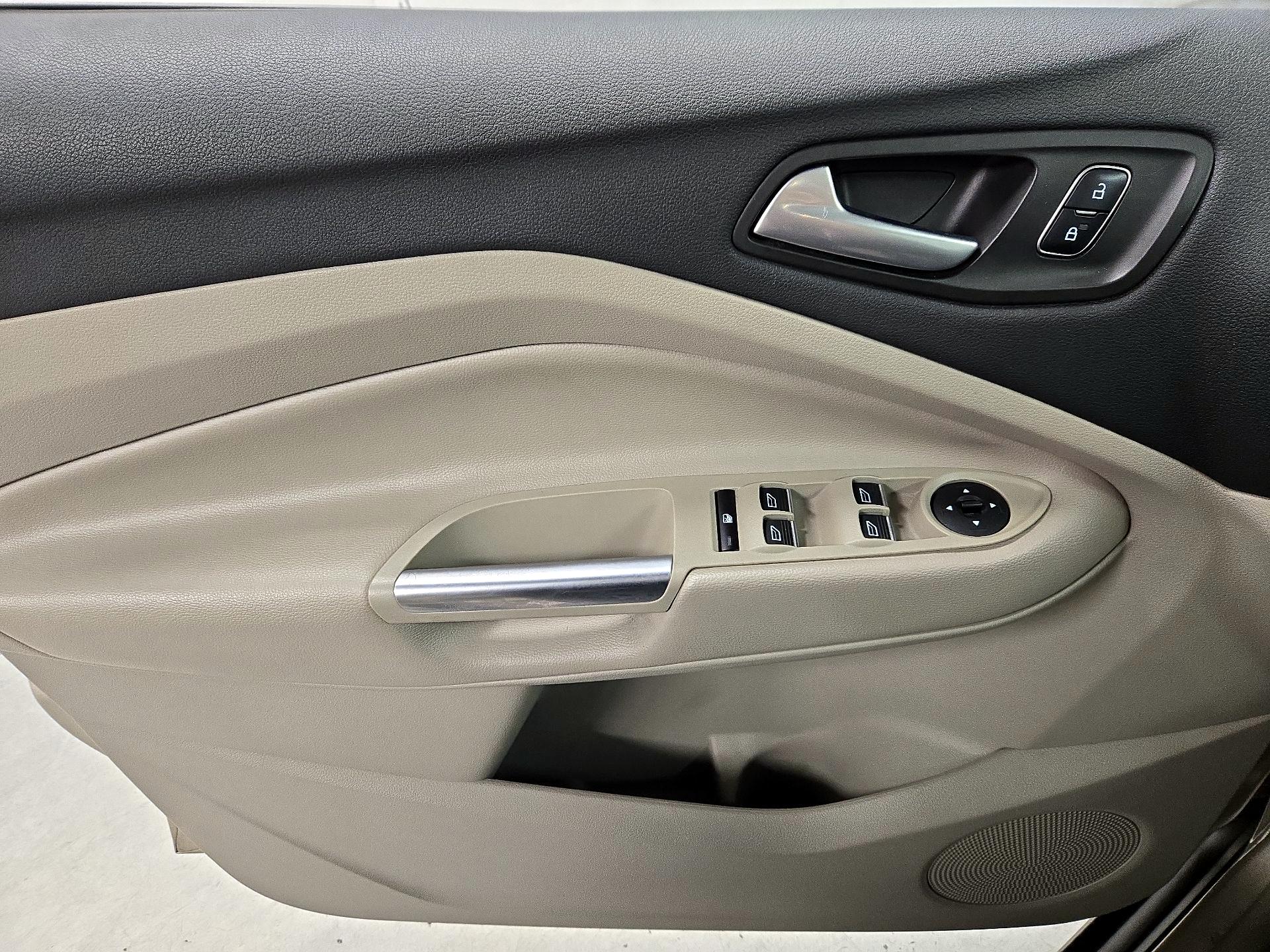 Thumbnail: 2017 Ford C-Max - 12