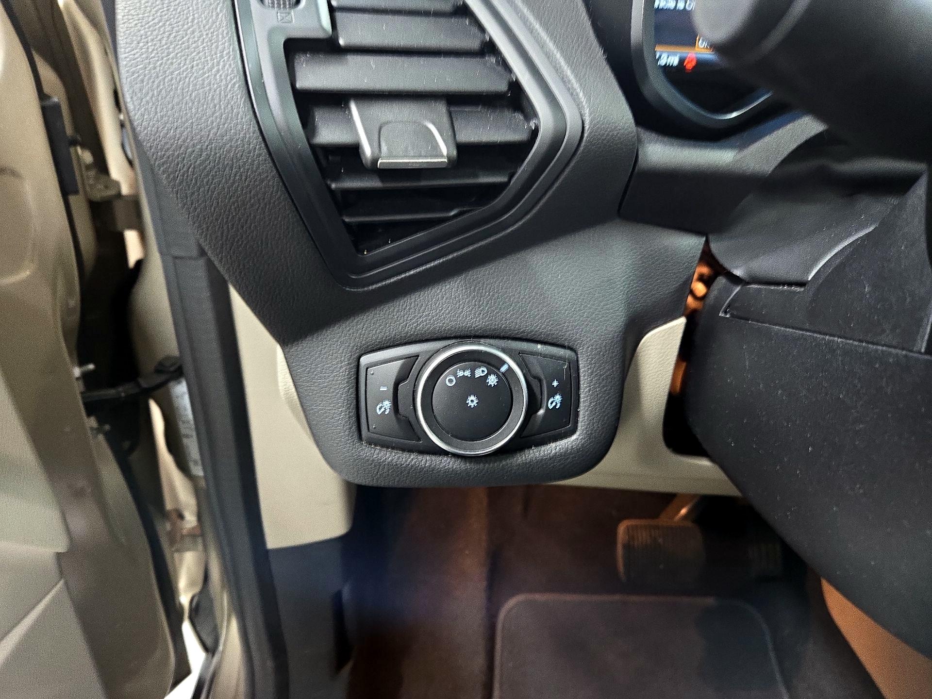 Thumbnail: 2017 Ford C-Max - 13