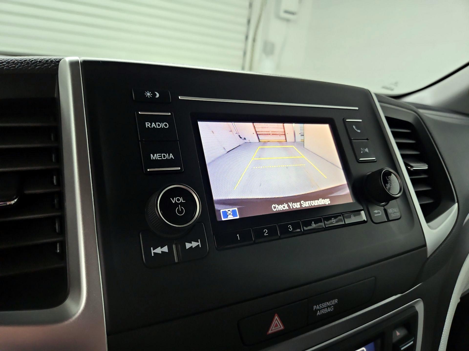 Thumbnail: 2019 Honda Pilot - 14