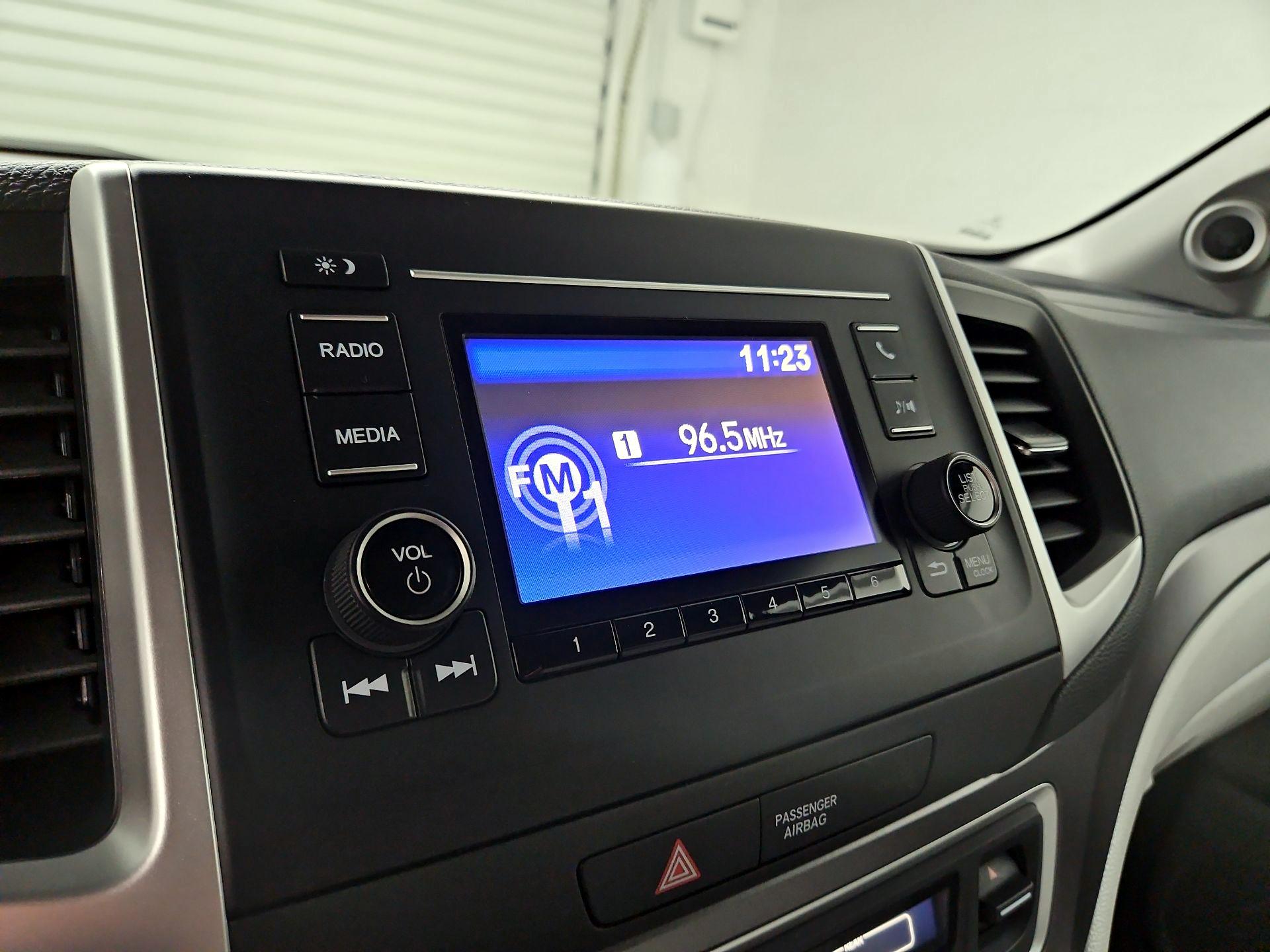 Thumbnail: 2019 Honda Pilot - 15