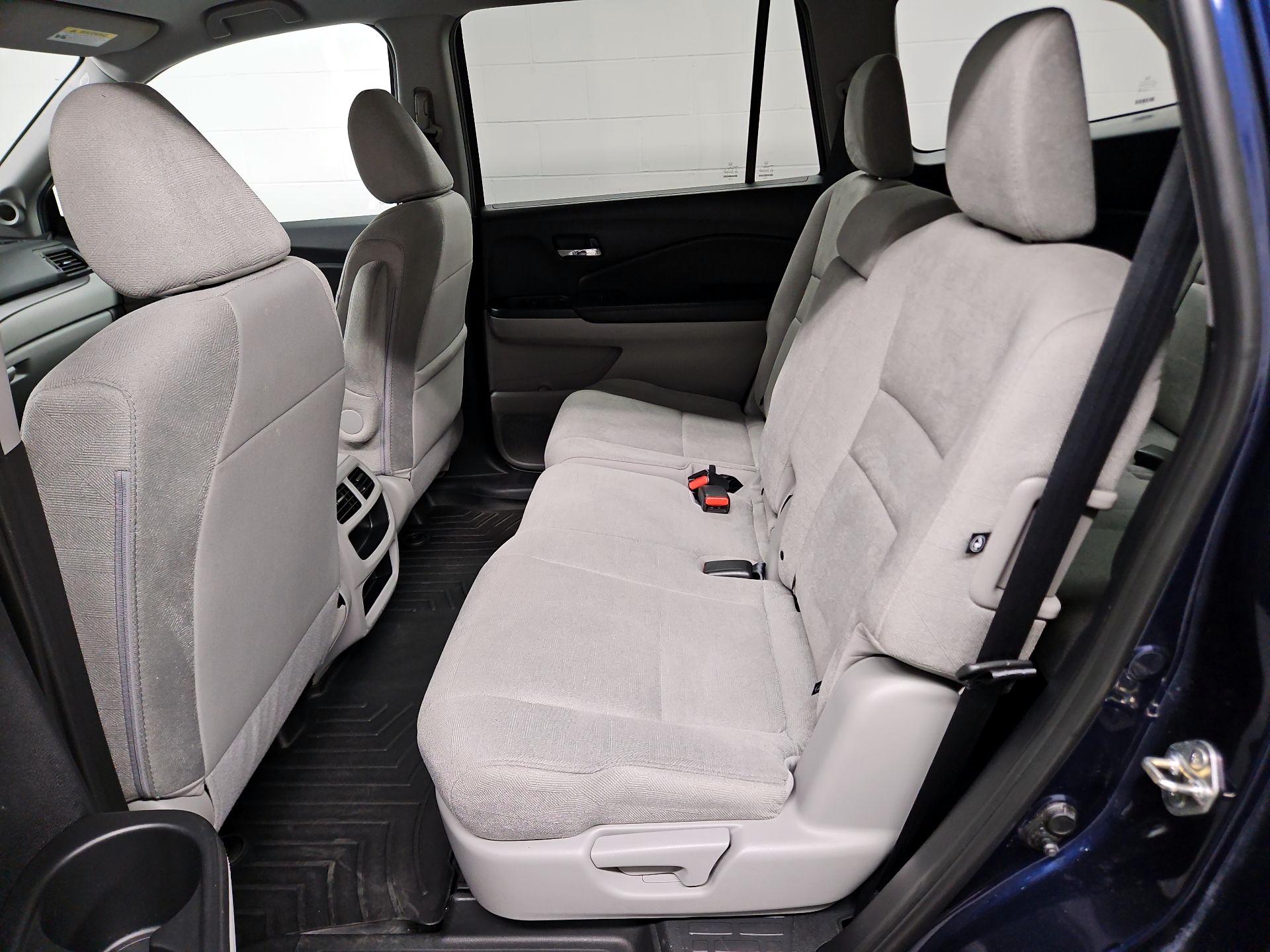 Thumbnail: 2019 Honda Pilot - 19