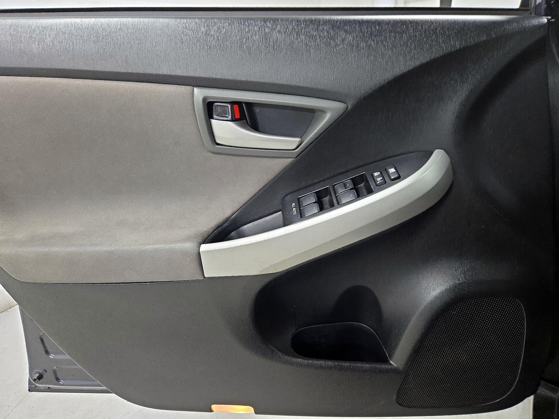 Thumbnail: 2014 Toyota Prius - 12