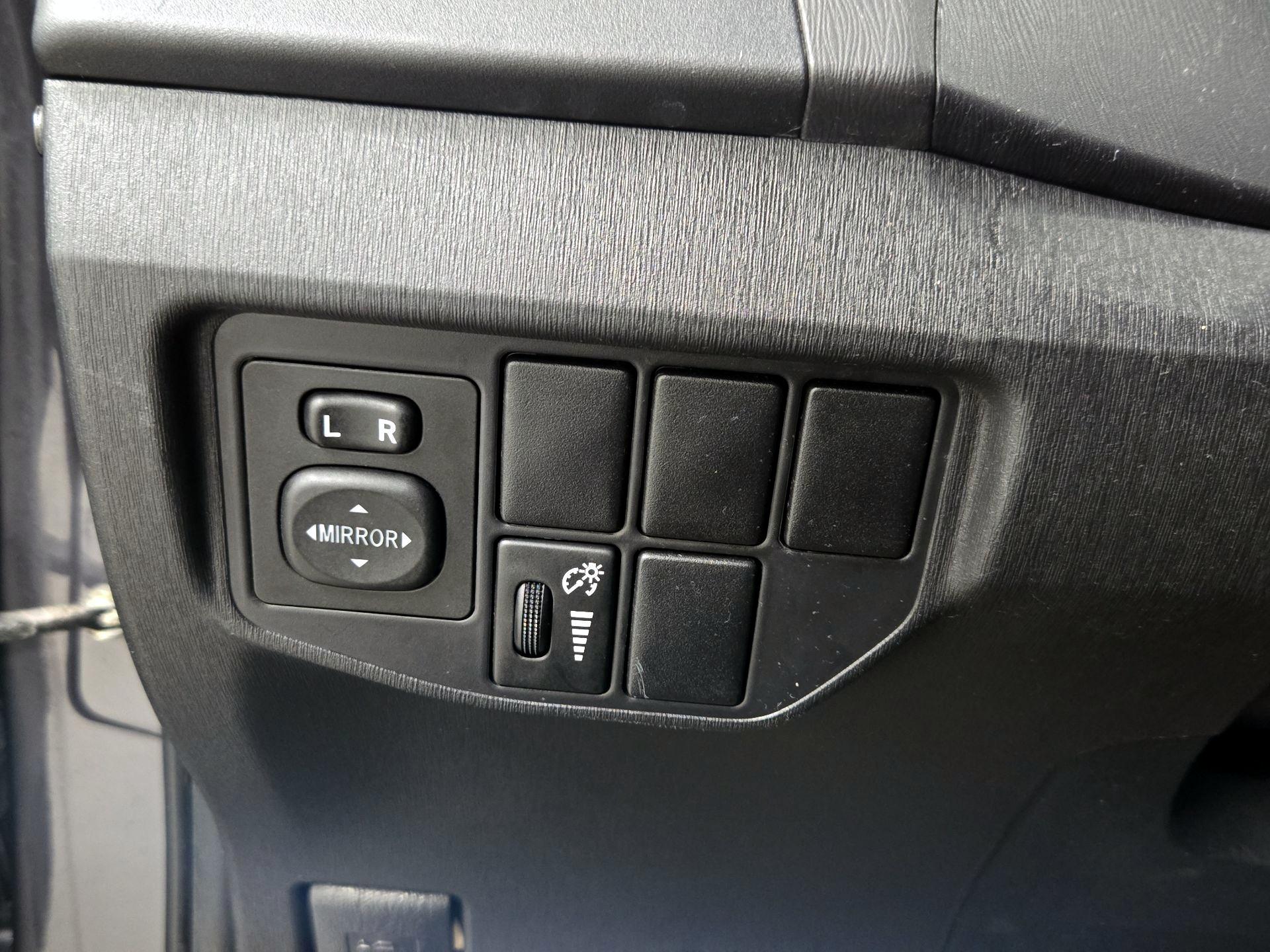 Thumbnail: 2014 Toyota Prius - 13