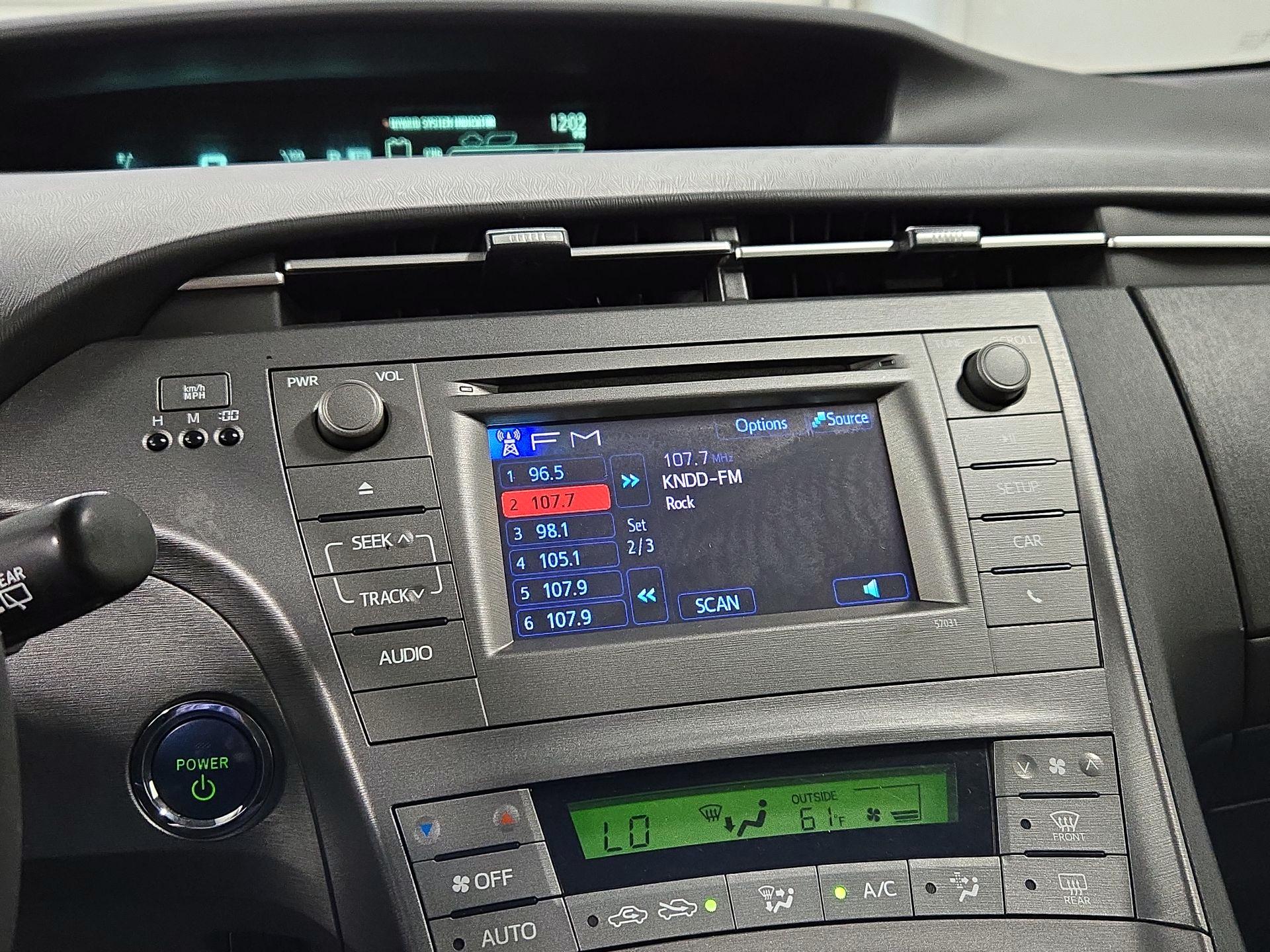 Thumbnail: 2014 Toyota Prius - 14
