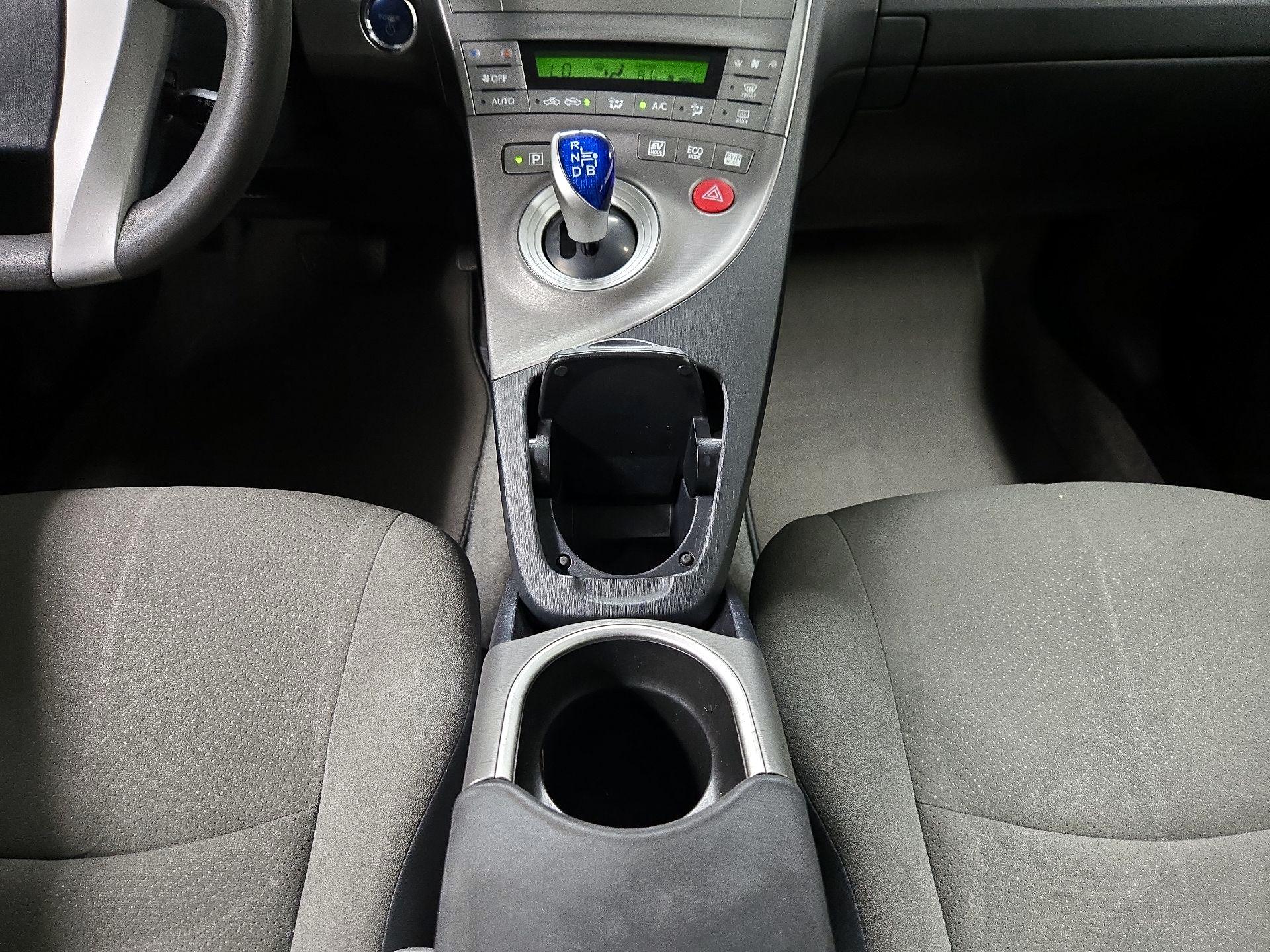 Thumbnail: 2014 Toyota Prius - 16