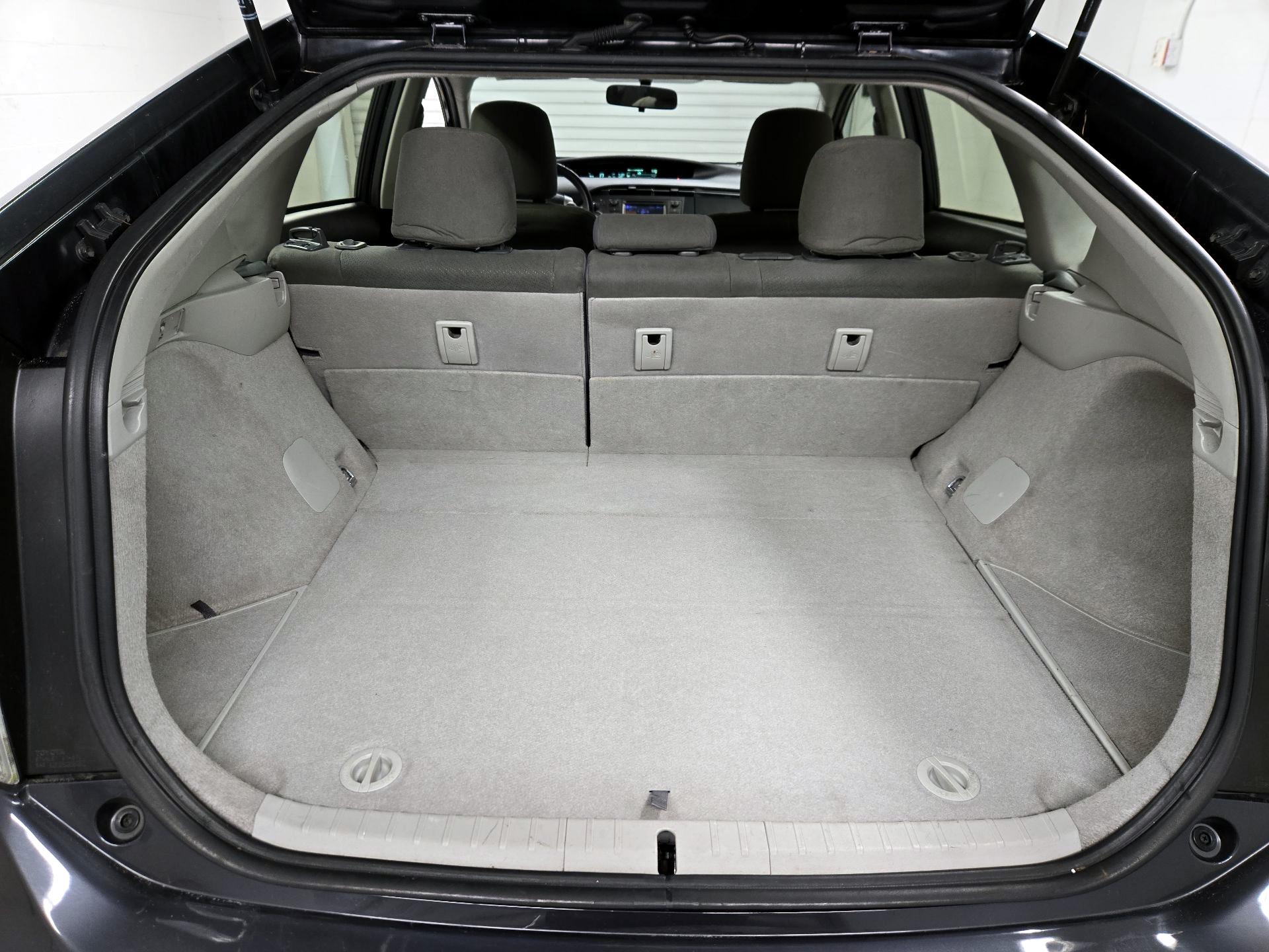 Thumbnail: 2014 Toyota Prius - 19