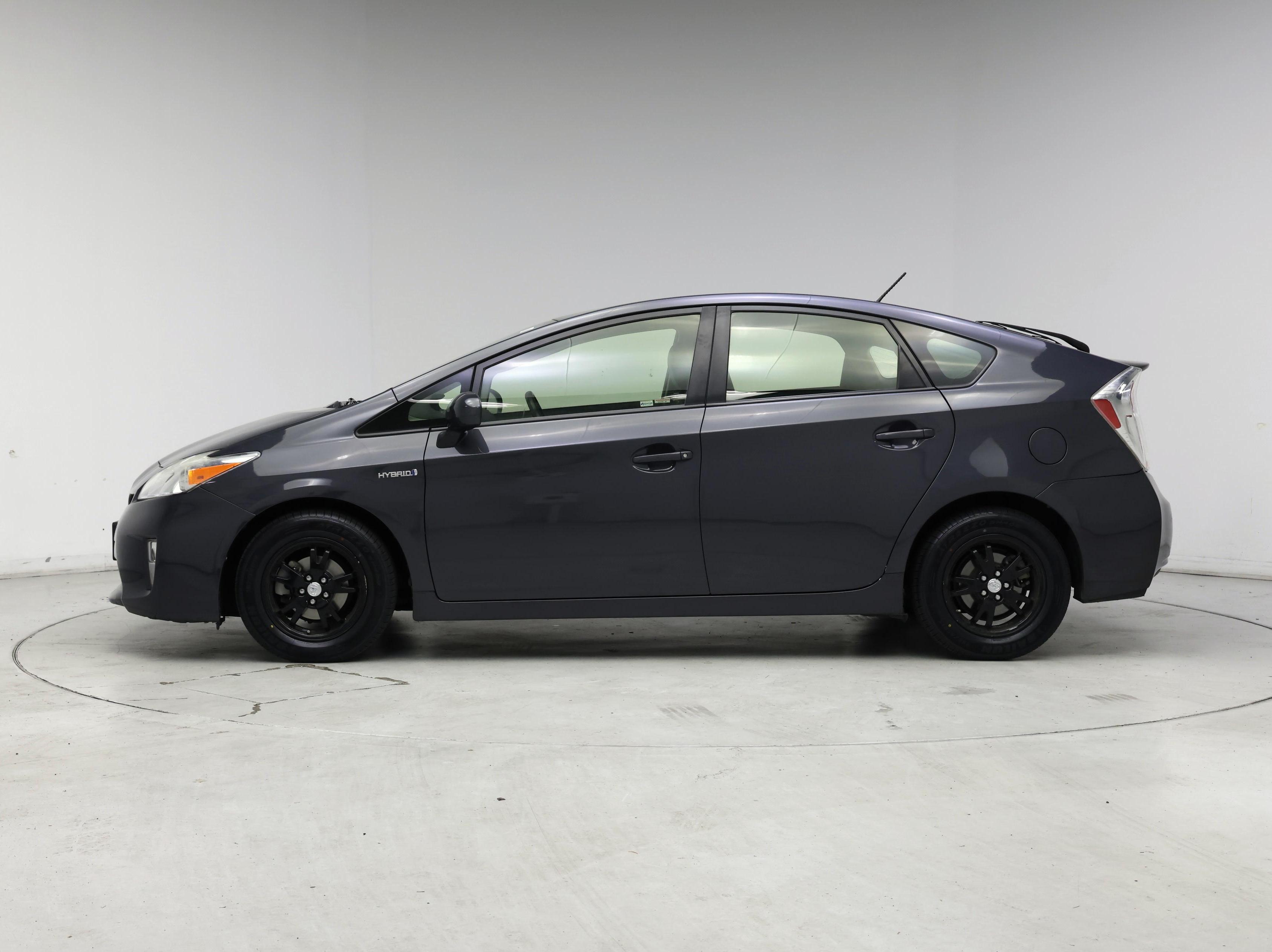 Thumbnail: 2014 Toyota Prius - 3