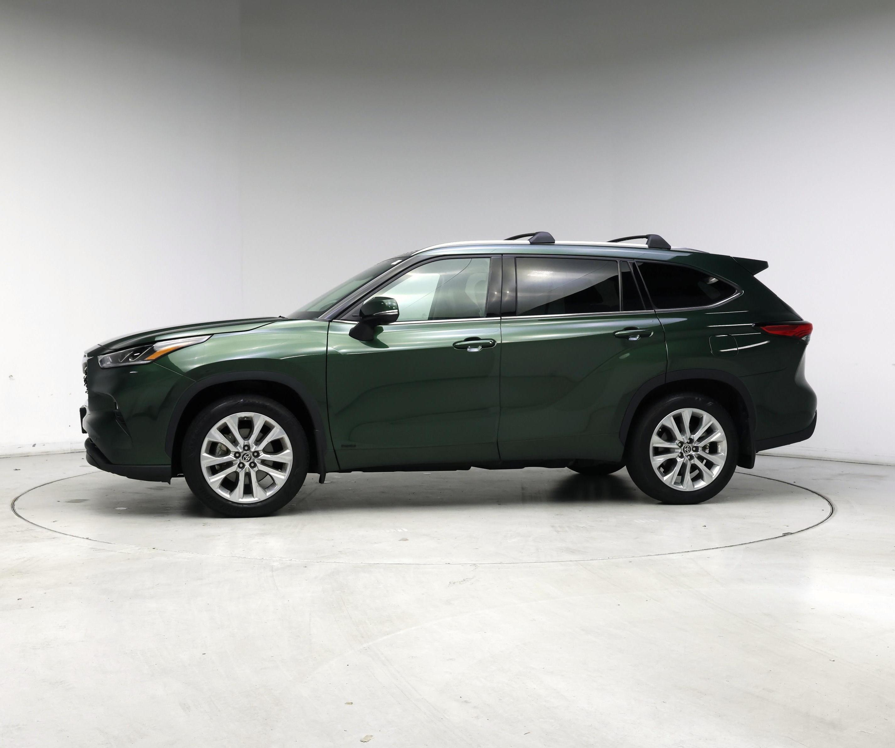 Thumbnail: 2023 Toyota Highlander - 3