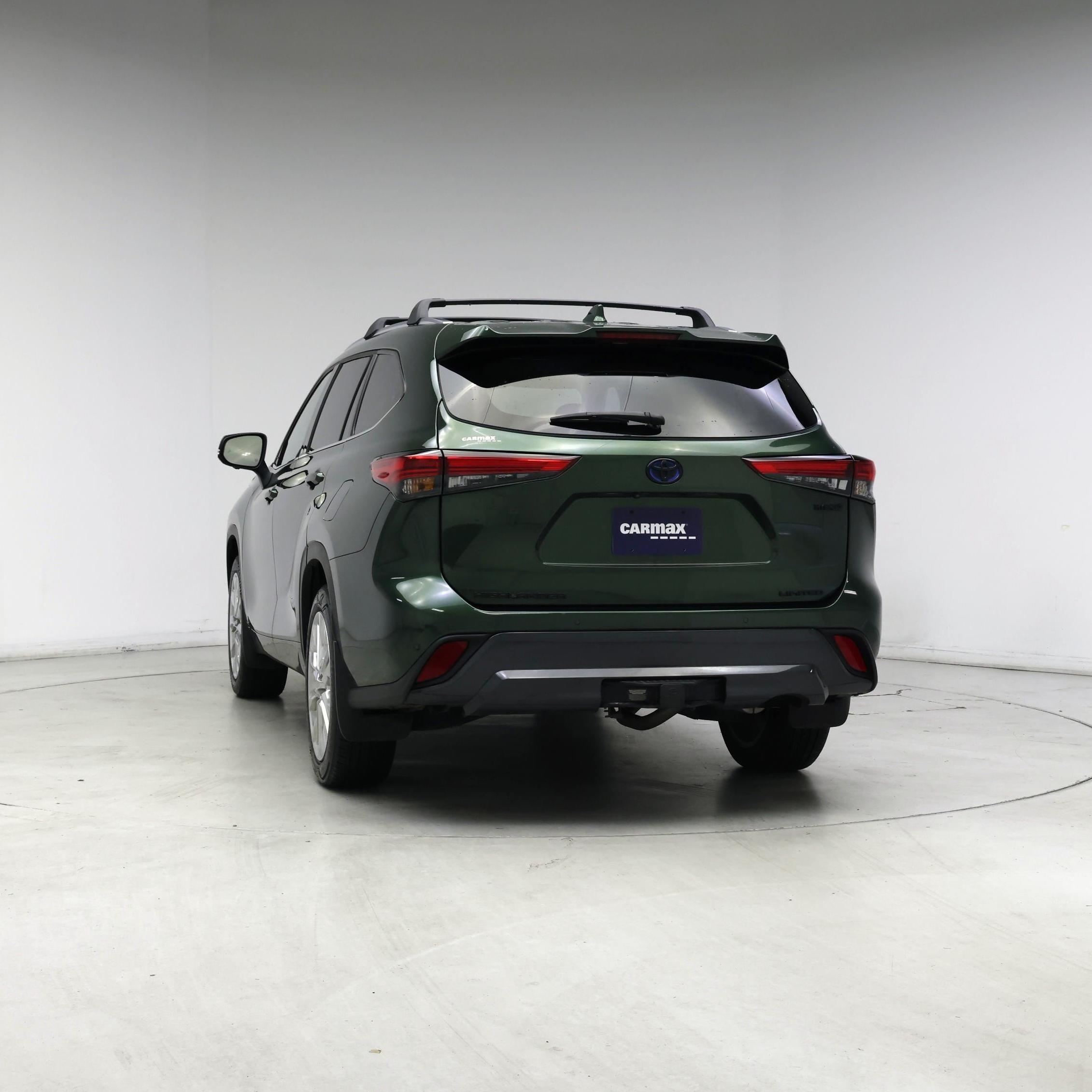 Thumbnail: 2023 Toyota Highlander - 6