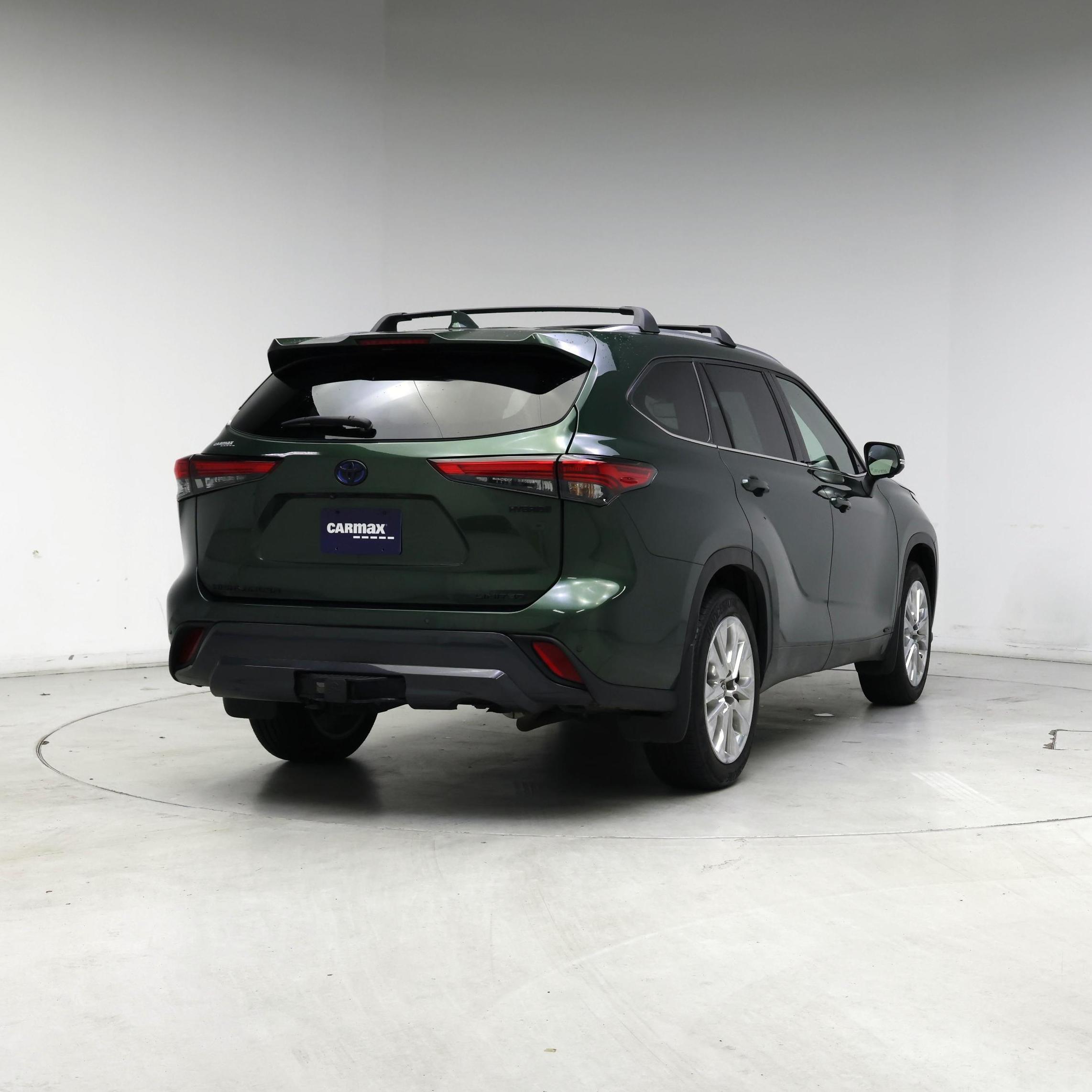 Thumbnail: 2023 Toyota Highlander - 8