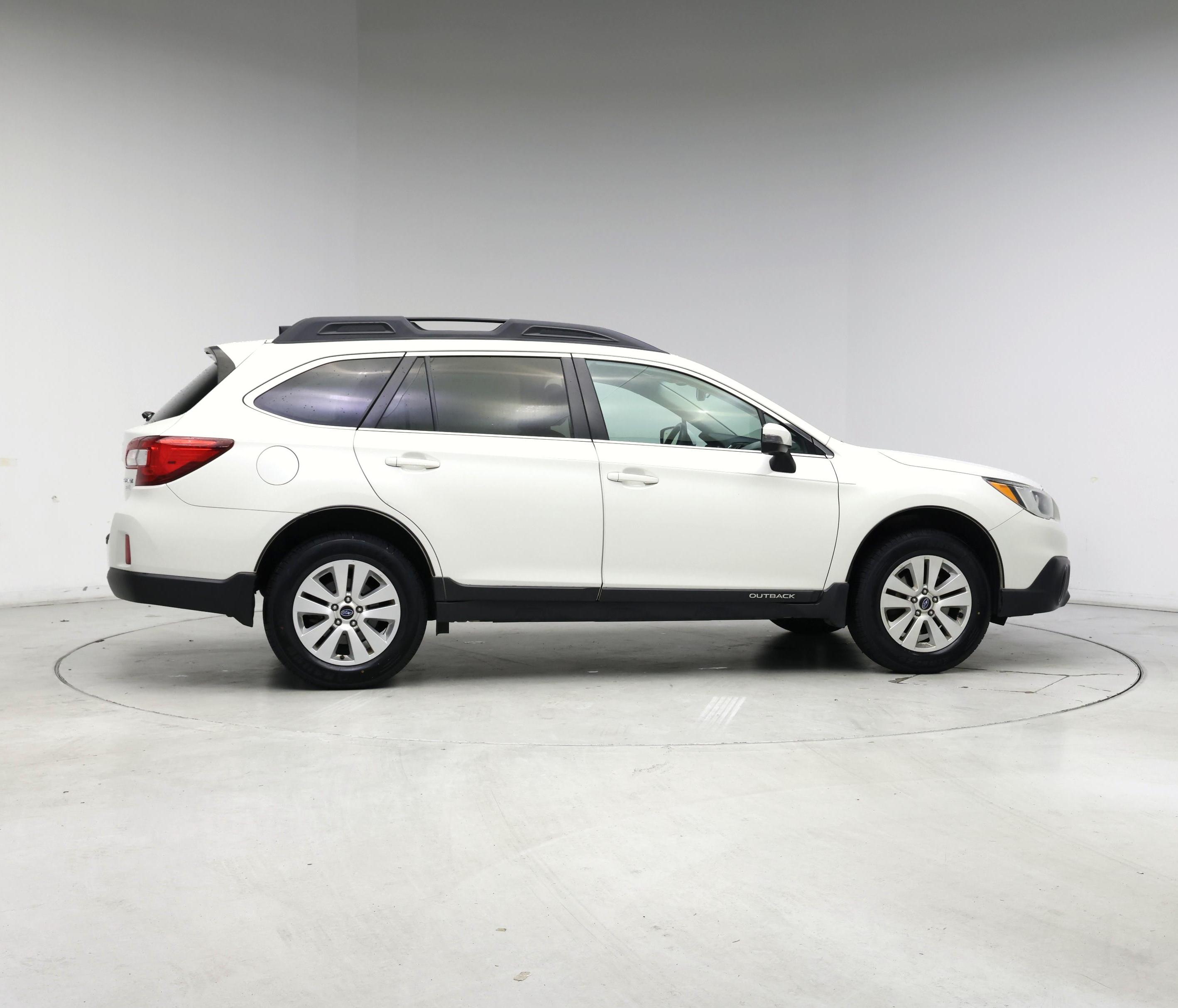Thumbnail: 2016 Subaru Outback - 7