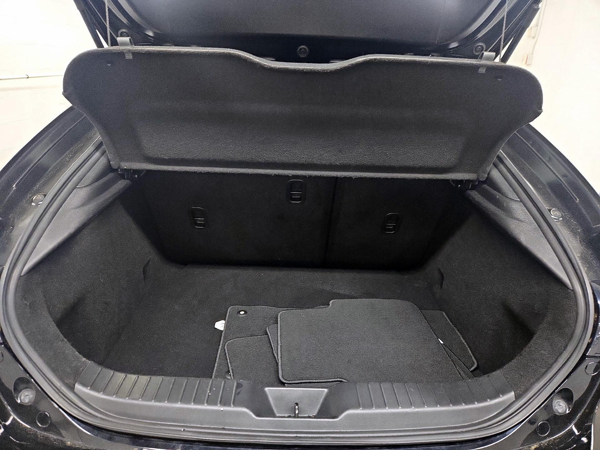 Thumbnail: 2023 Mazda Mazda3 - 20