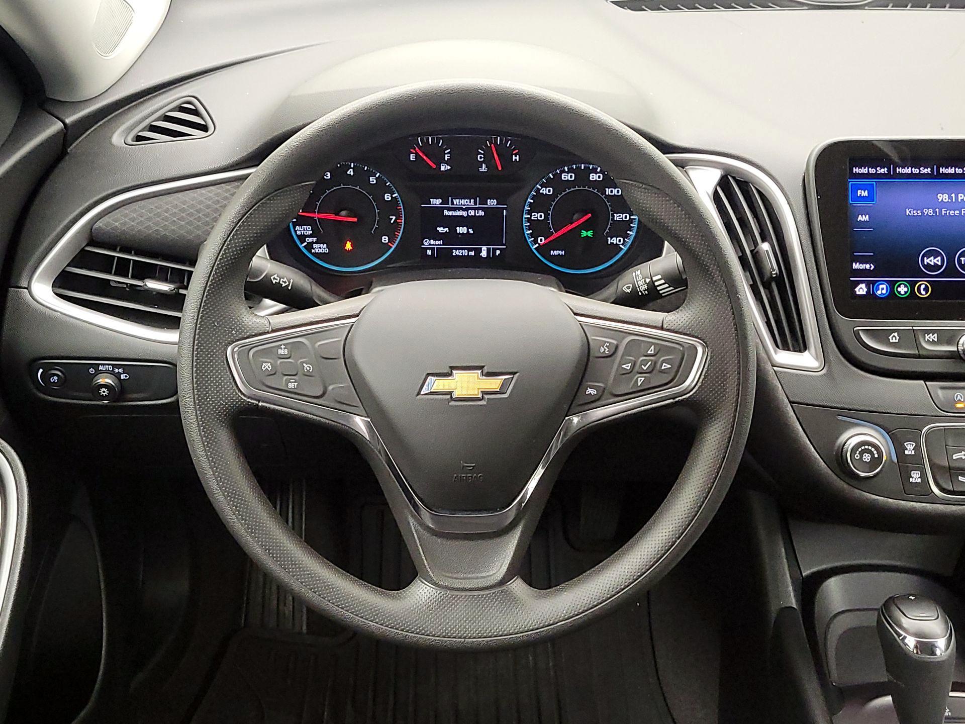 Thumbnail: 2020 Chevrolet Malibu - 10