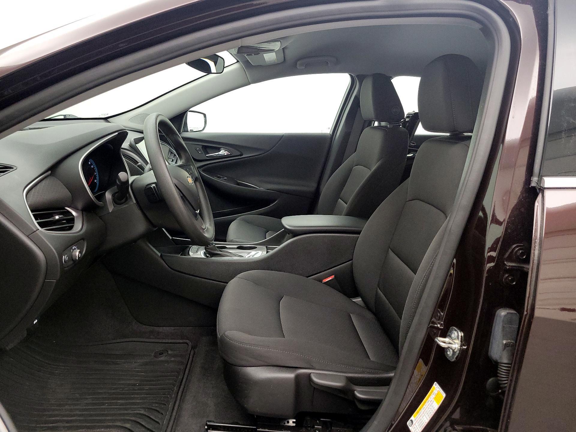 Thumbnail: 2020 Chevrolet Malibu - 11