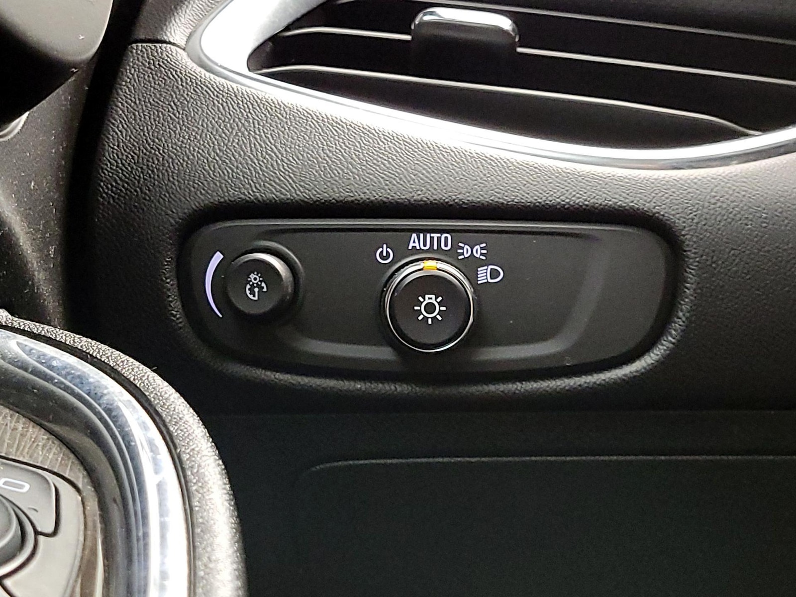 2023 Chevrolet Malibu 2LT - Photo 14