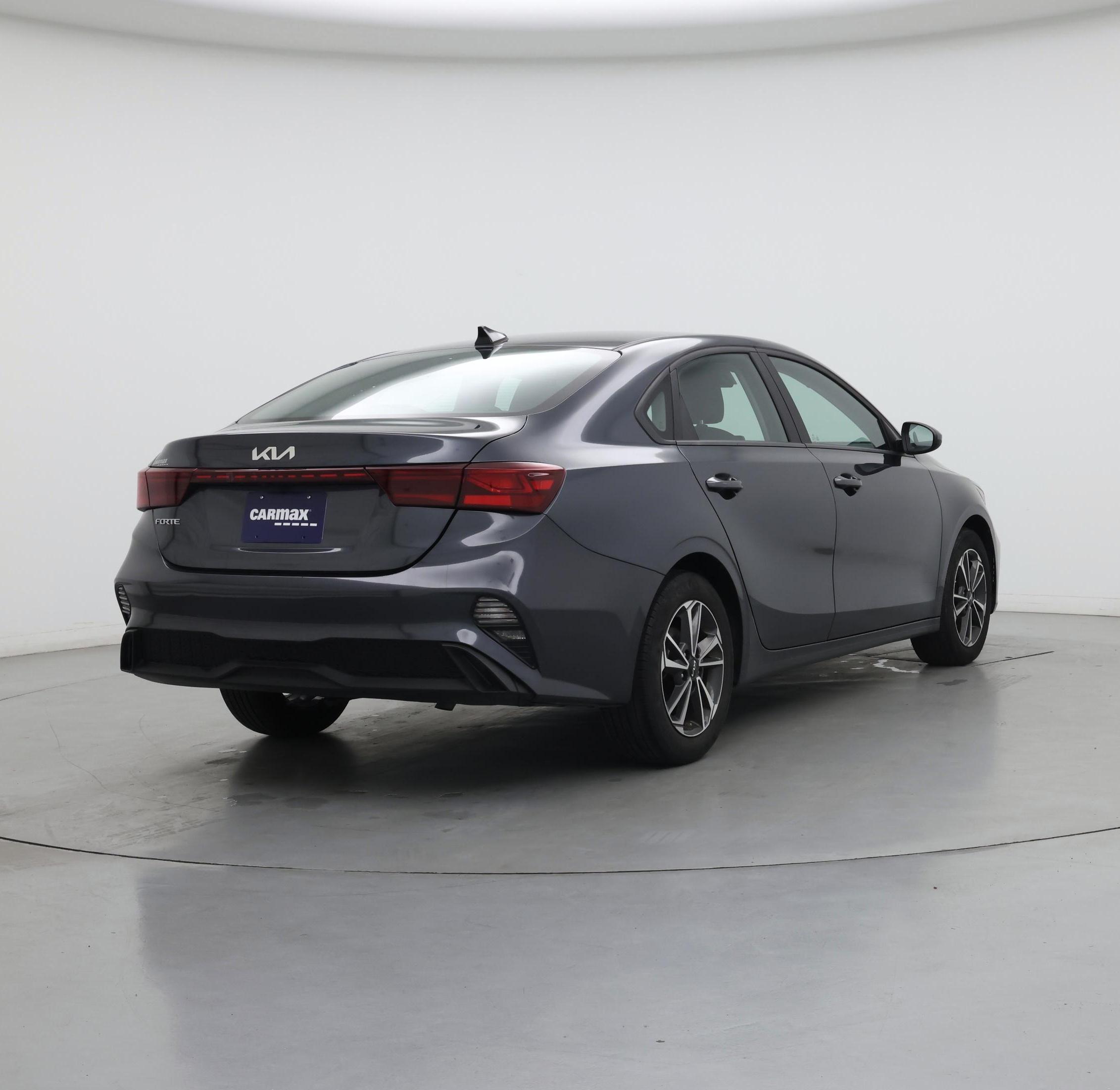 Thumbnail: 2024 Kia Forte - 8