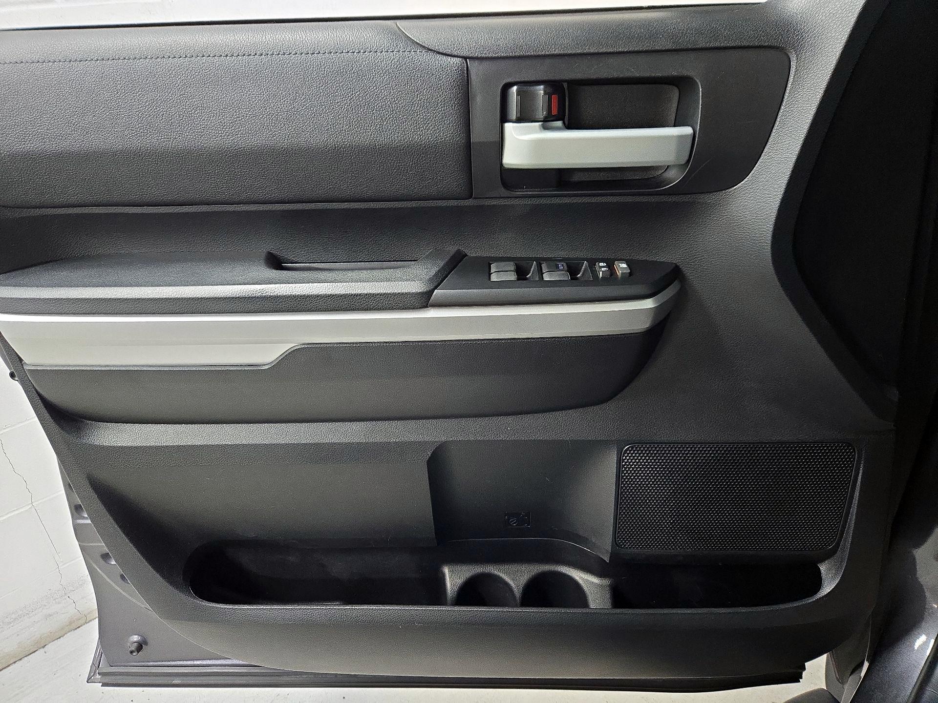 Thumbnail: 2017 Toyota Tundra - 12