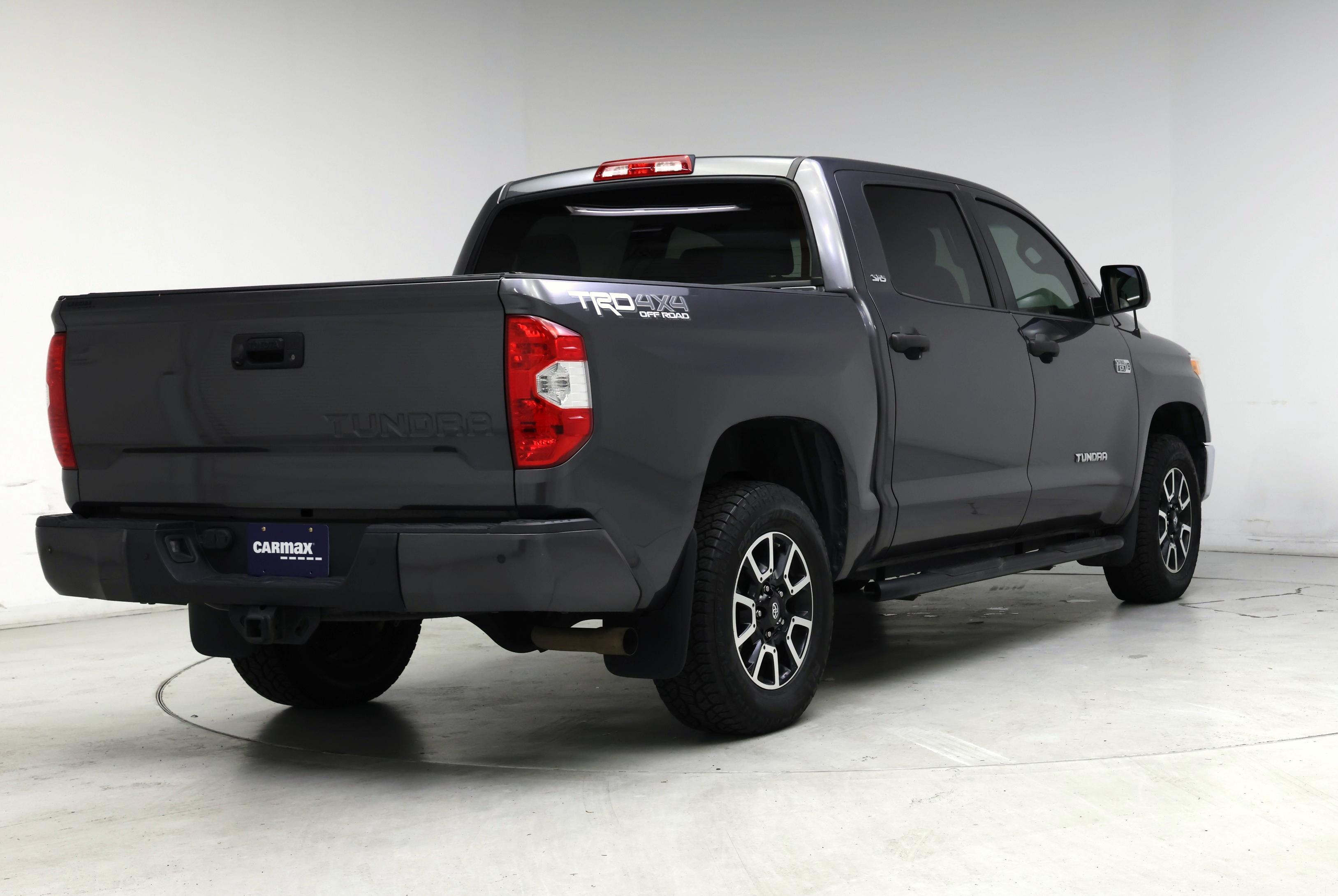 Thumbnail: 2017 Toyota Tundra - 8