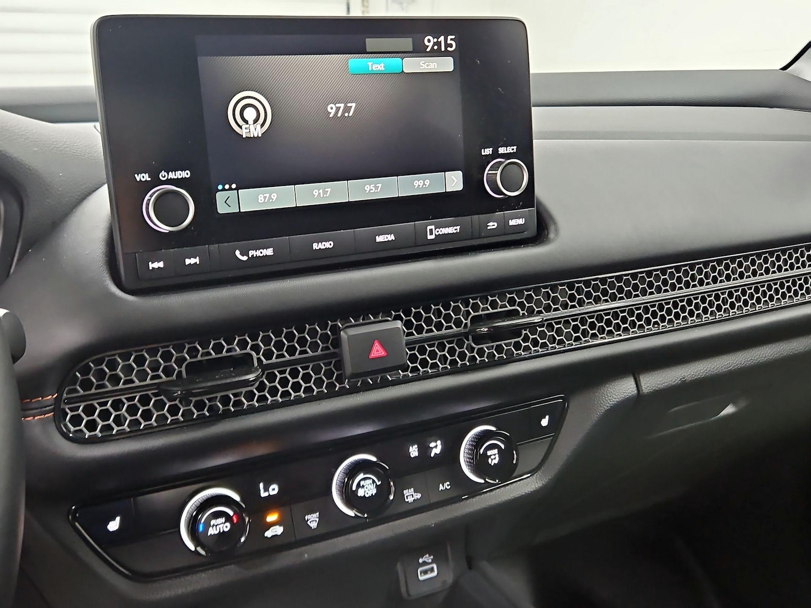 2025 Honda HR-V Sport - Photo 16
