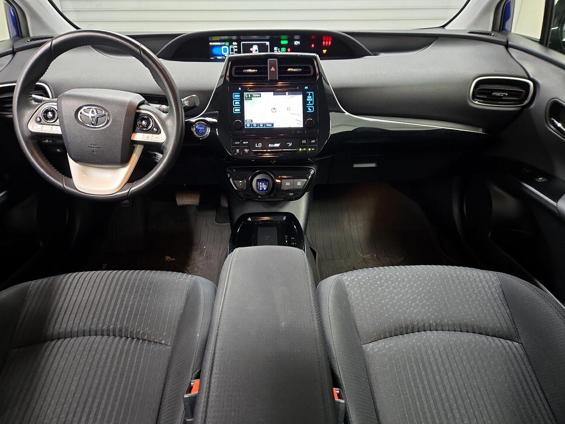 Thumbnail: 2017 Toyota Prius - 9