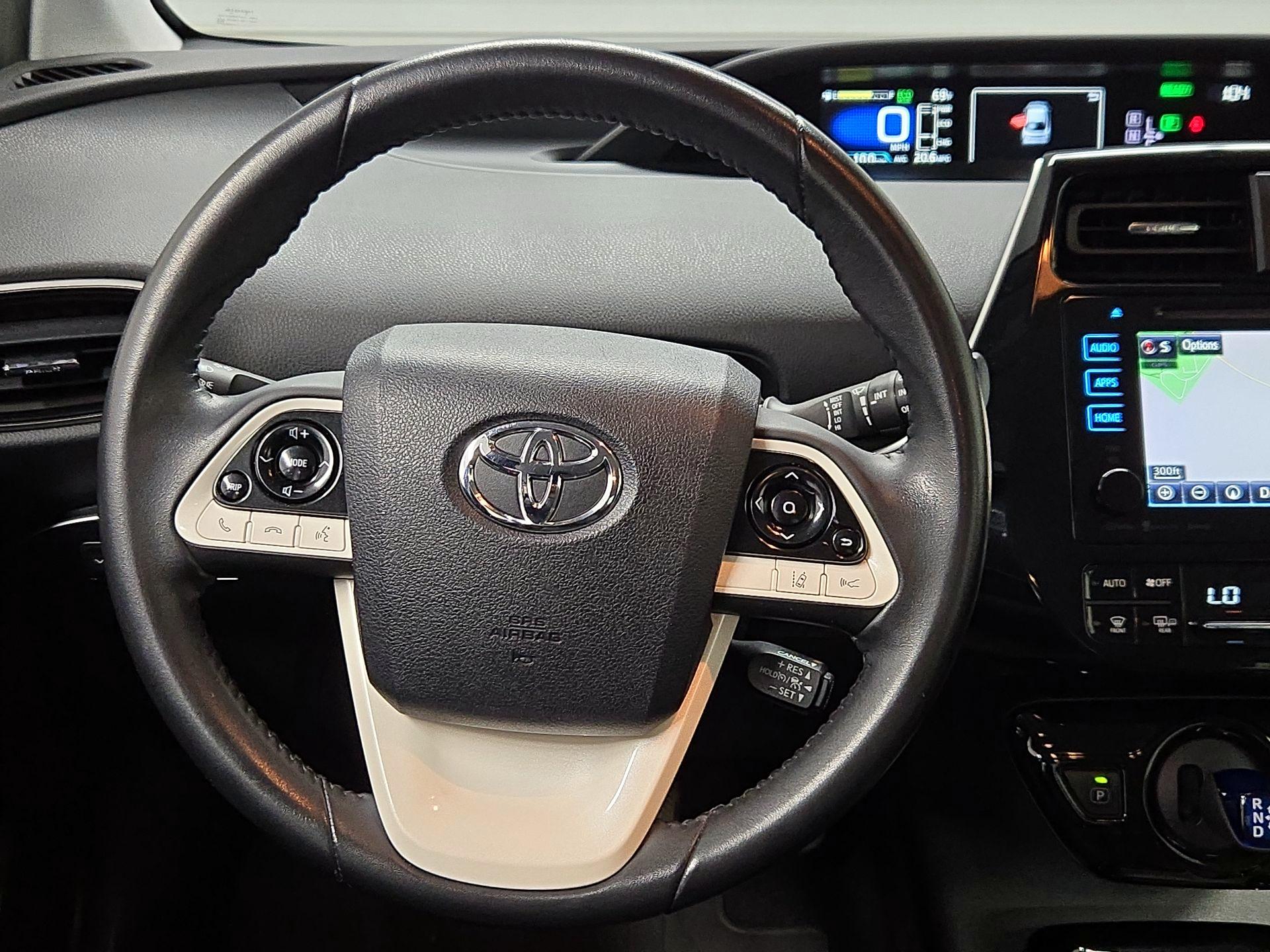 Thumbnail: 2017 Toyota Prius - 10