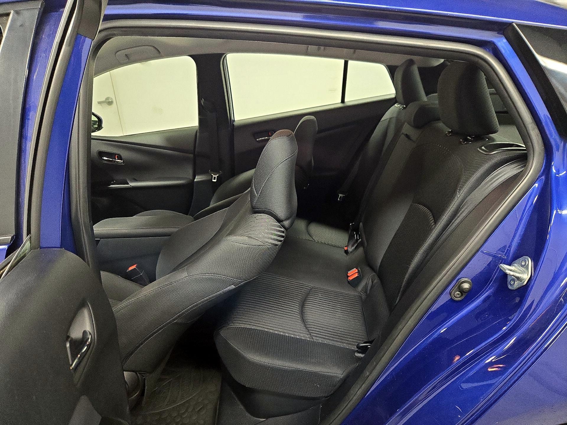 Thumbnail: 2017 Toyota Prius - 20
