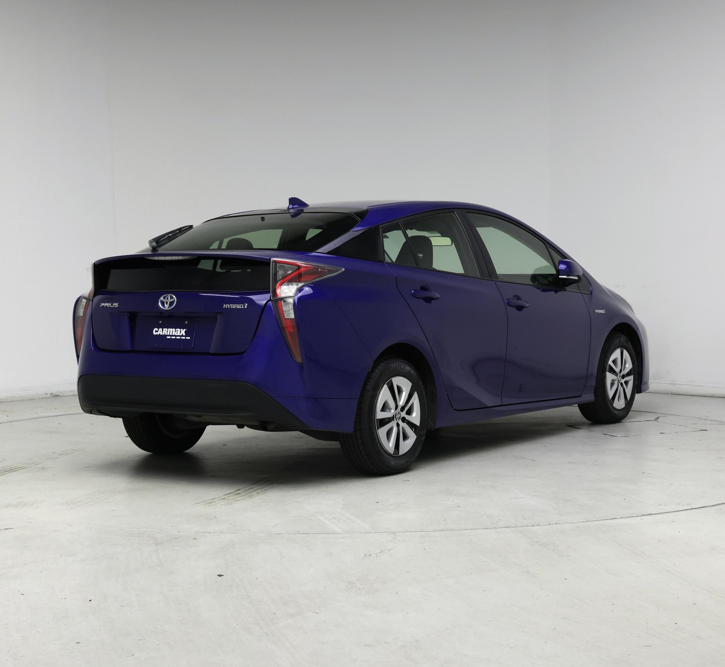 Thumbnail: 2017 Toyota Prius - 8