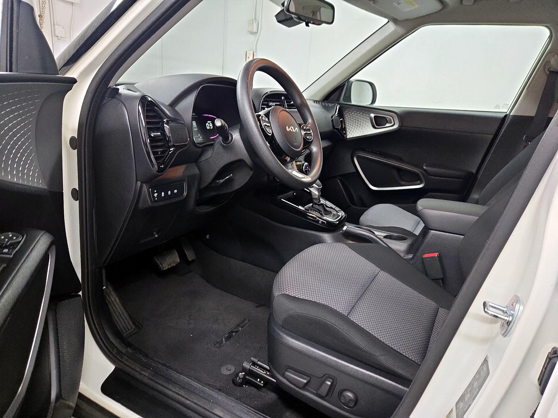 Thumbnail: 2023 Kia Soul - 11
