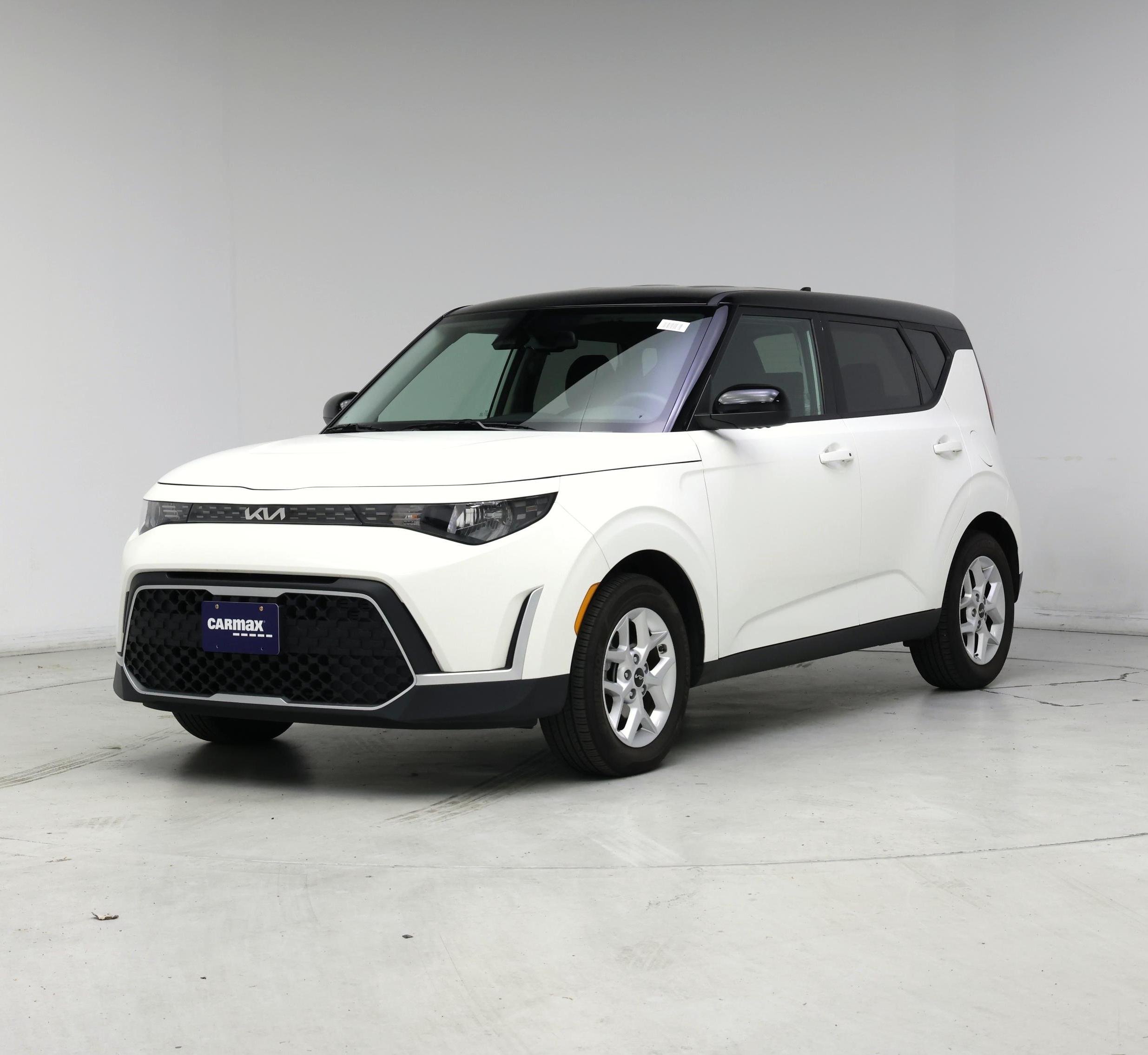 Thumbnail: 2023 Kia Soul - 4