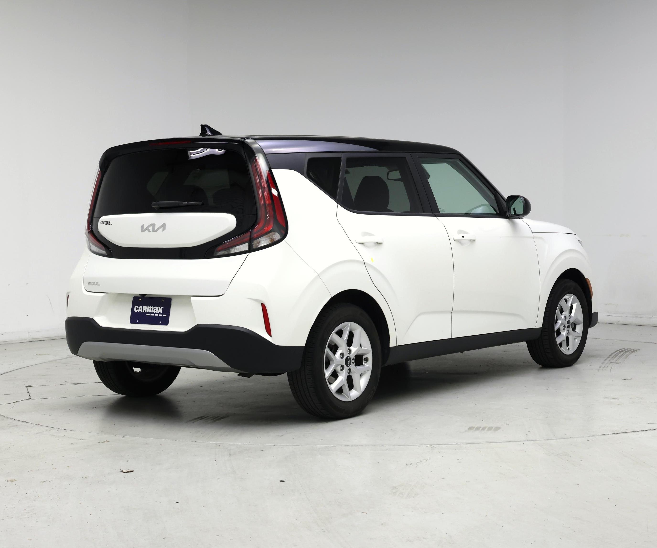 Thumbnail: 2023 Kia Soul - 8