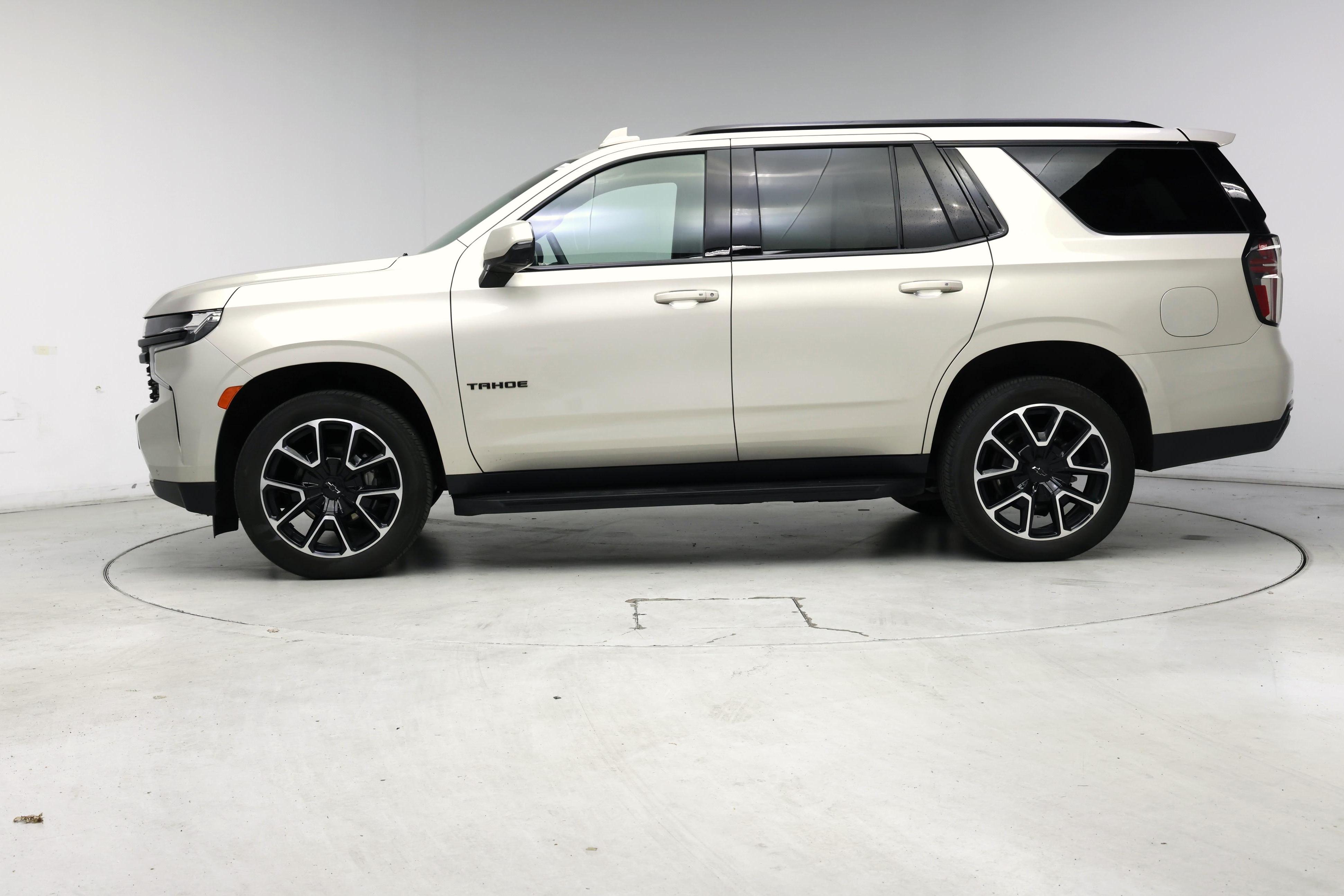 Thumbnail: 2023 Chevrolet Tahoe - 3