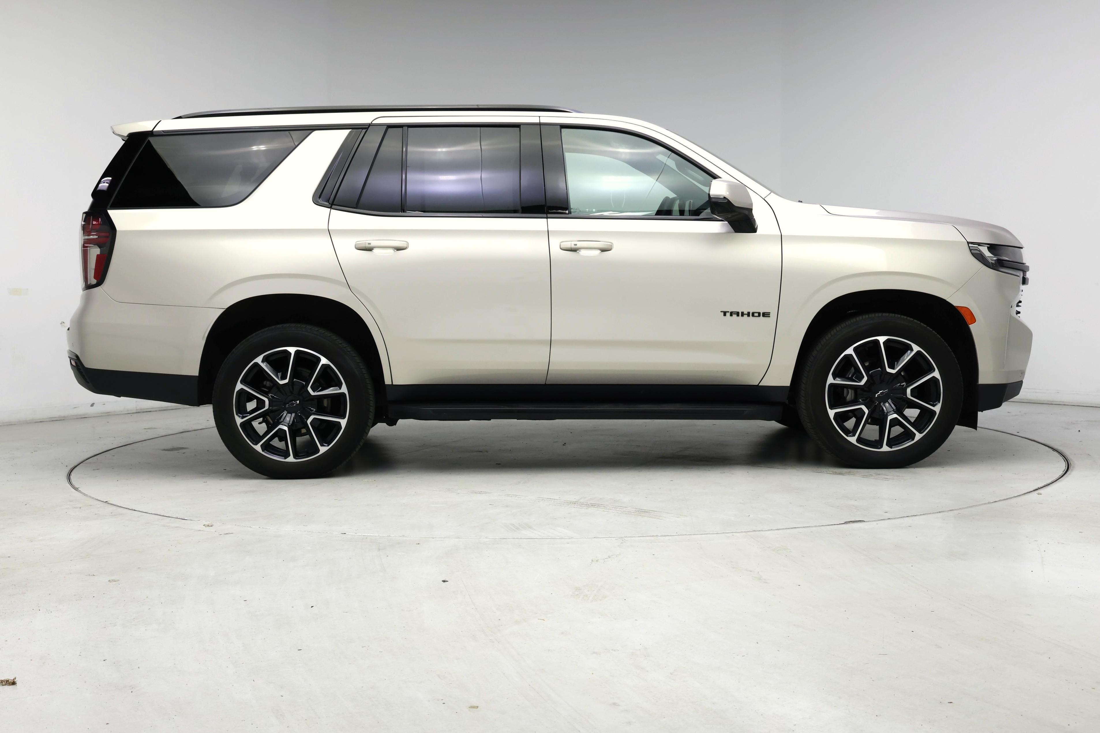 Thumbnail: 2023 Chevrolet Tahoe - 7