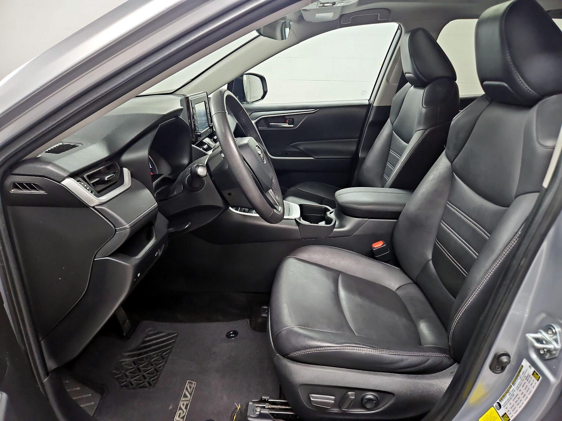 Thumbnail: 2021 Toyota RAV4 - 11