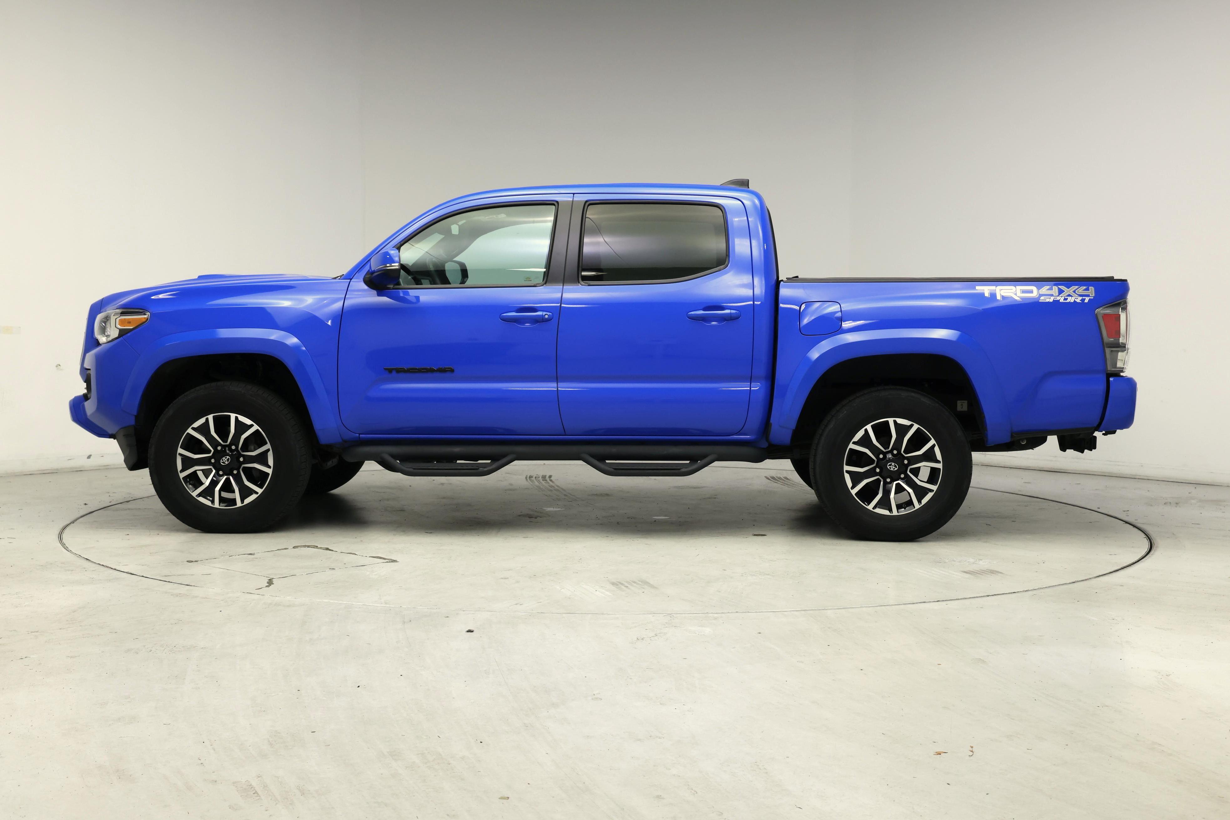 Thumbnail: 2020 Toyota Tacoma - 3