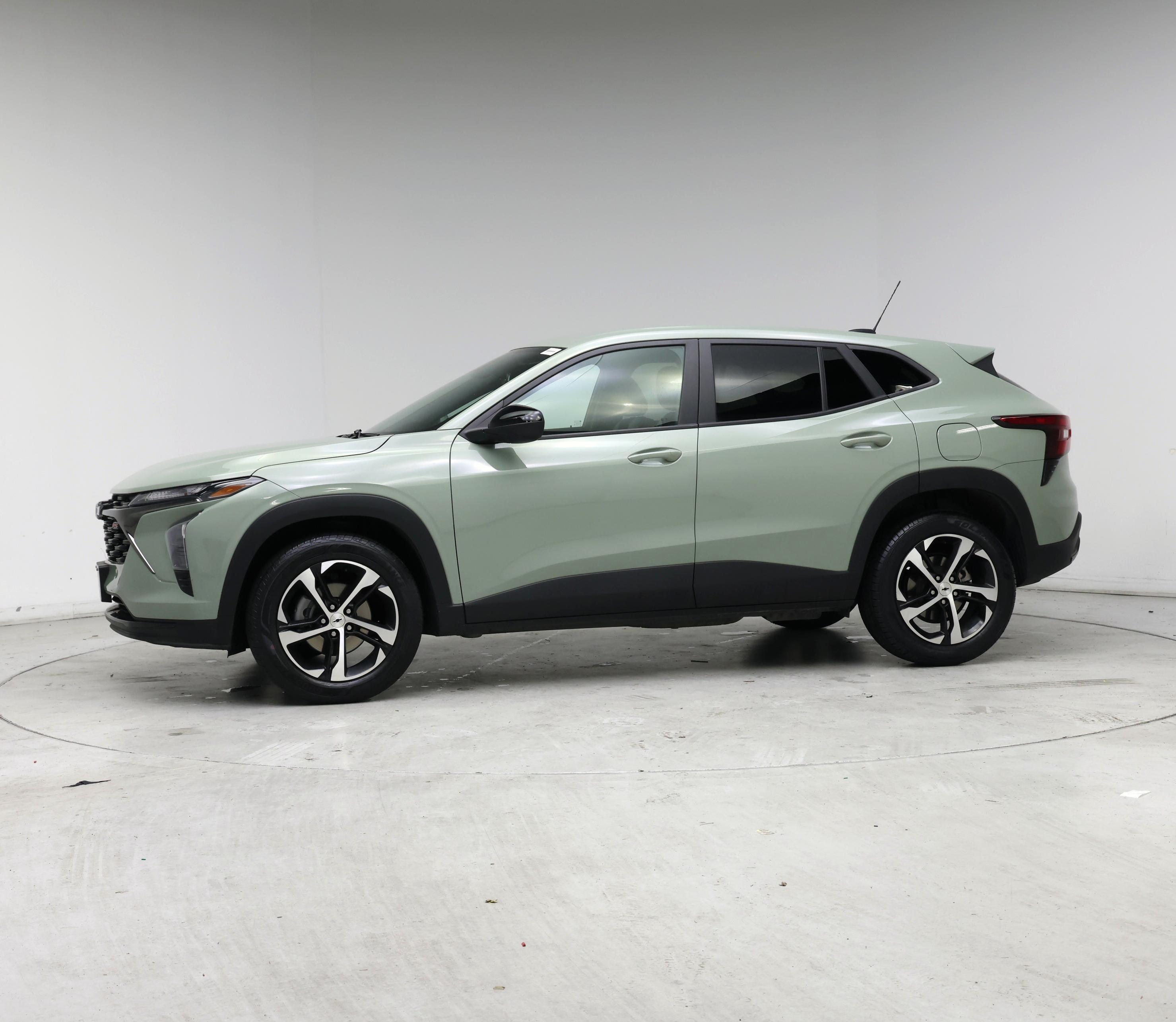Thumbnail: 2024 Chevrolet Trax - 3