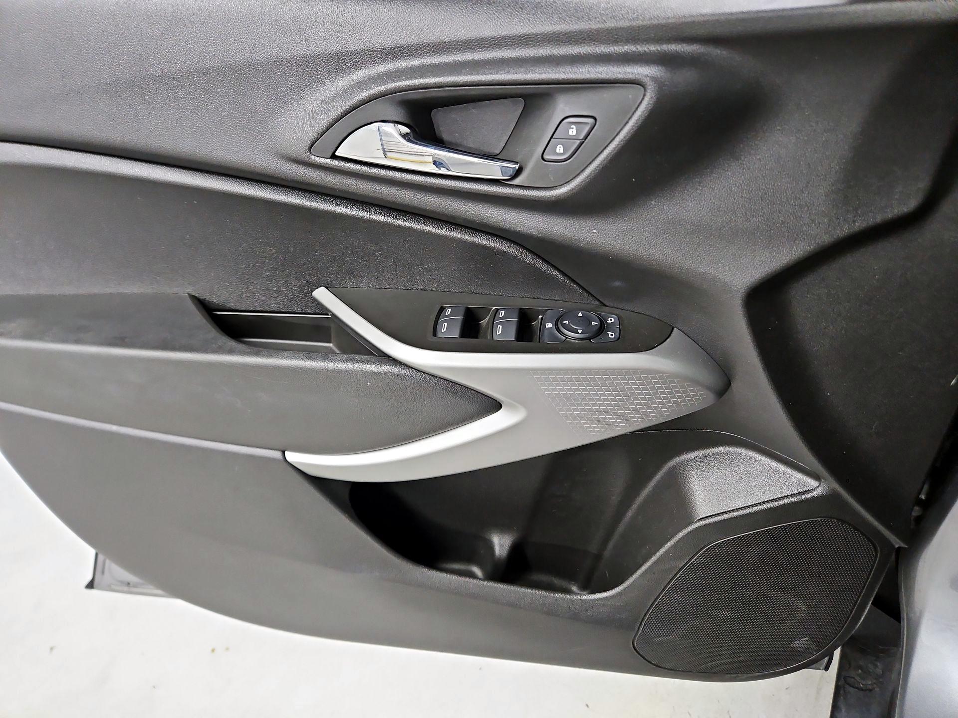 Thumbnail: 2024 Chevrolet Trax - 12
