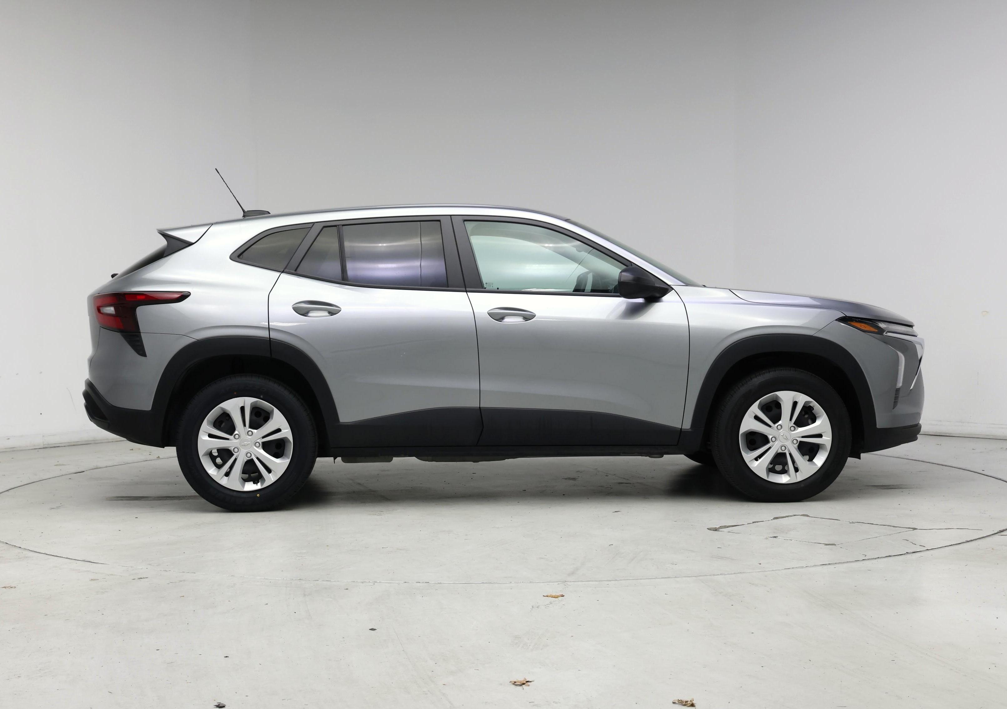 Thumbnail: 2024 Chevrolet Trax - 7